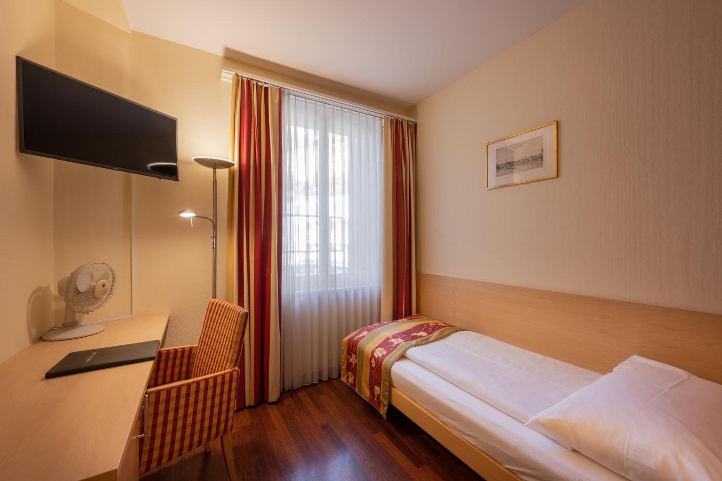 Standard Single Room photo 3