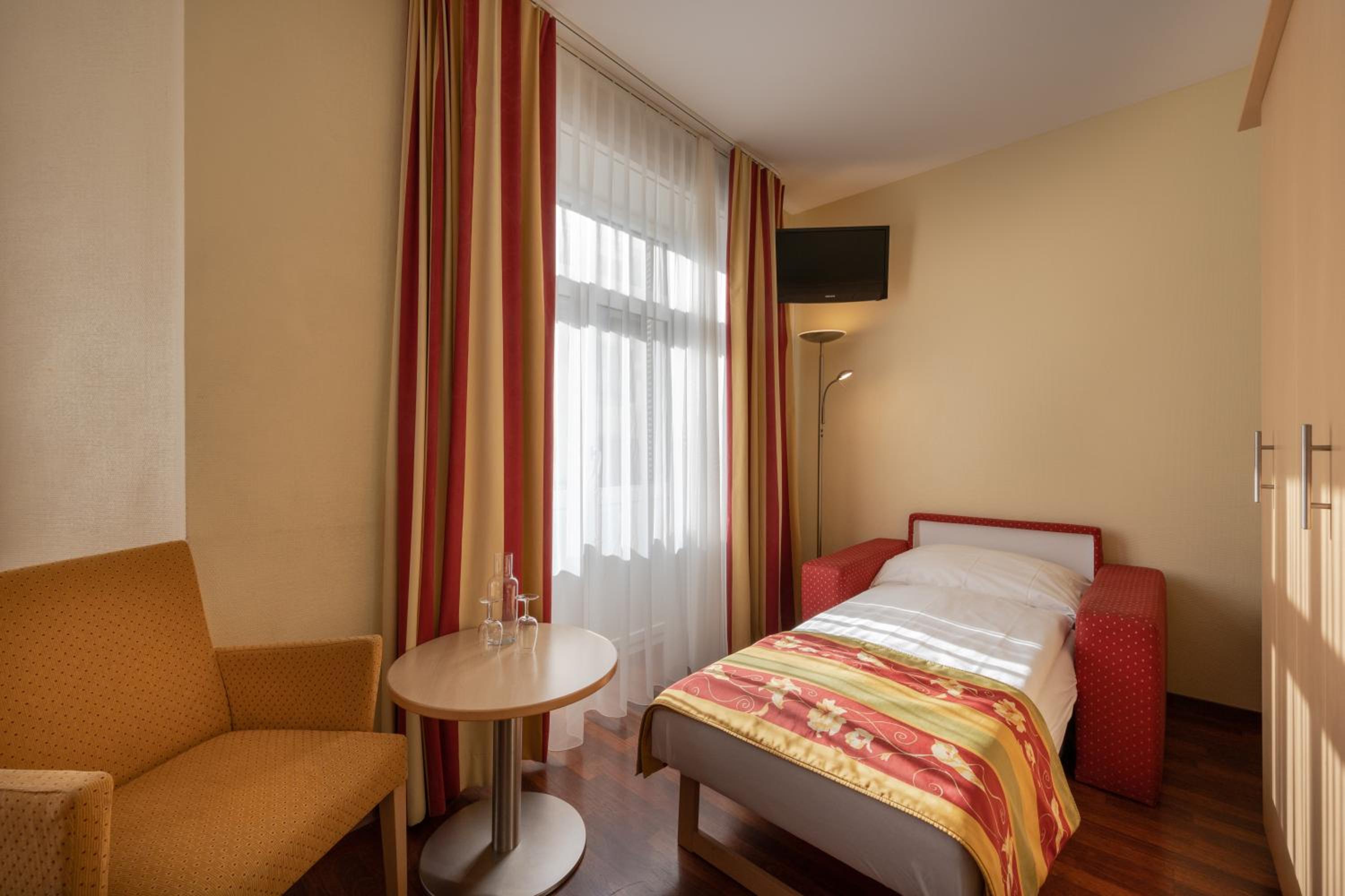 Triple Room - Photo 4