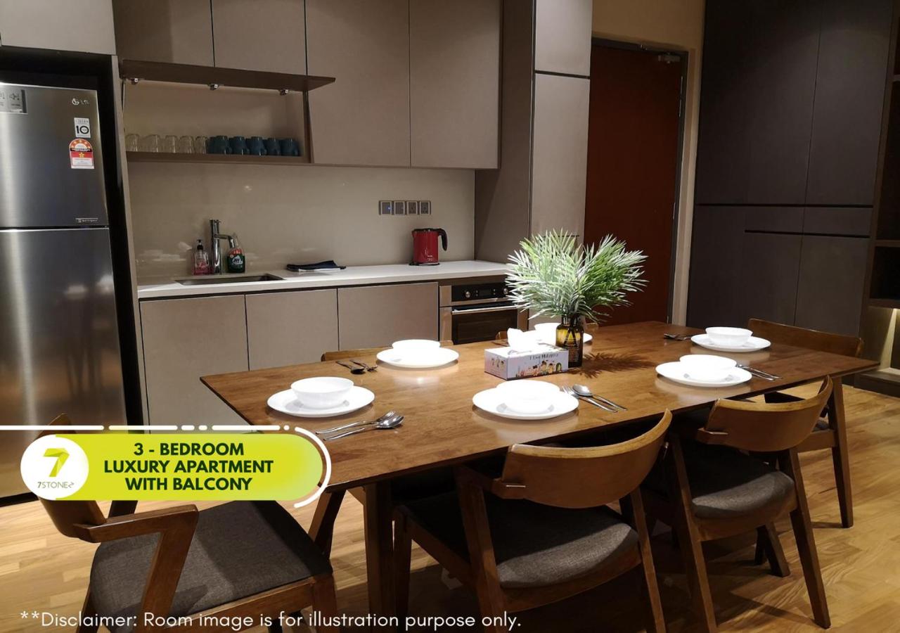 3-Bedroom Luxury King Suite with Balcony (High Zone) - Photo 11