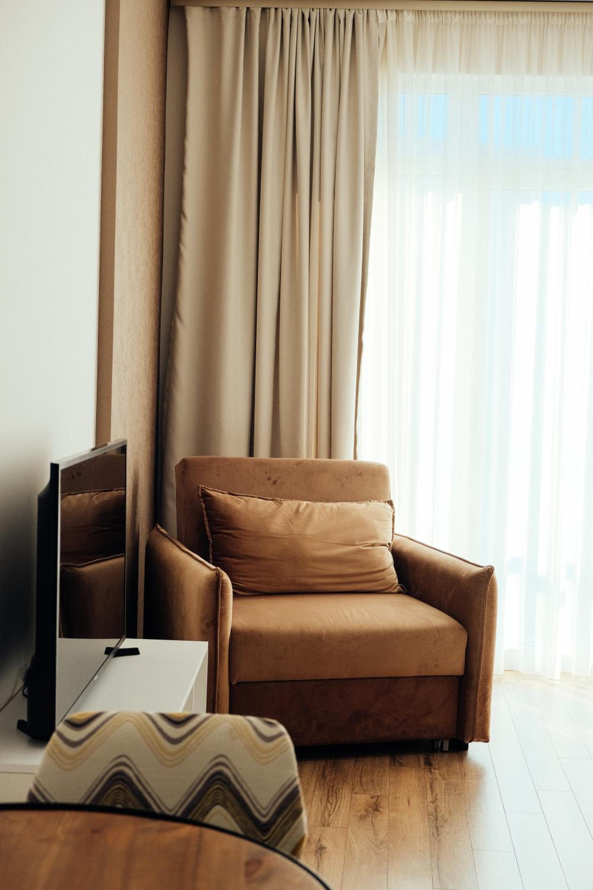 Superior Double Room with Balcony - Photo 10