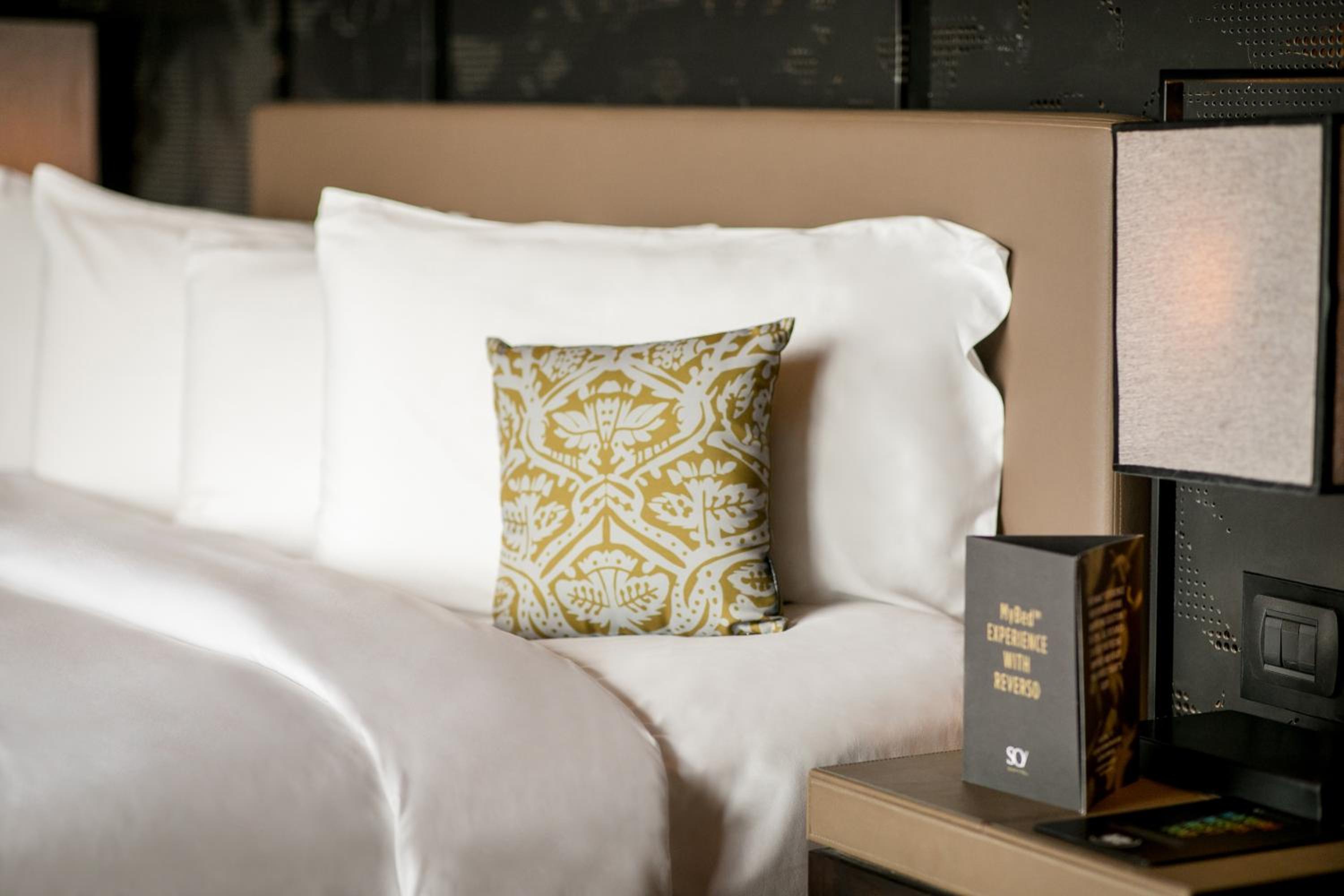 SO One-Bedroom Suite with Lumpini Park or City View and Club Benefits photo 2