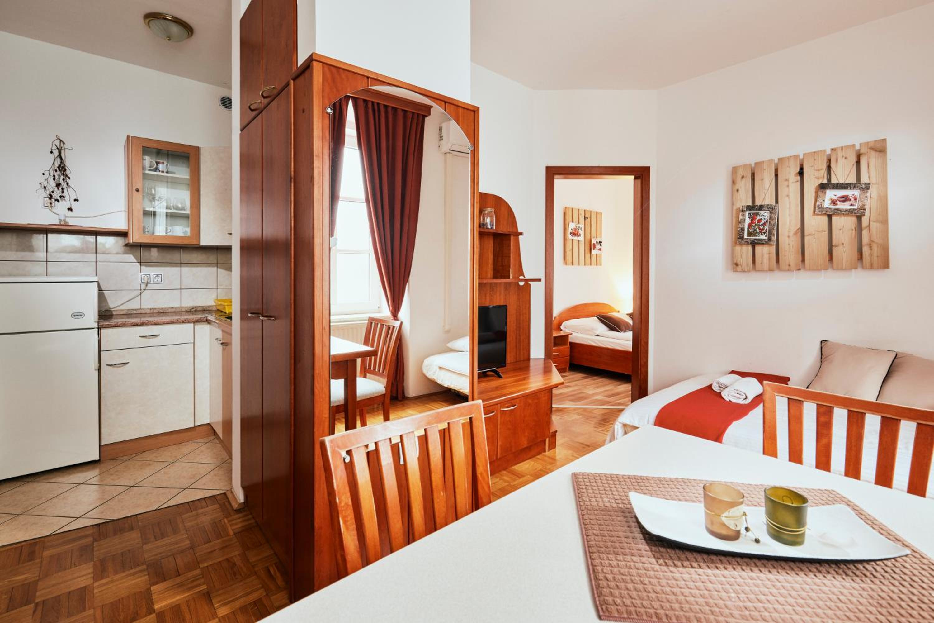 Standard Double Suite