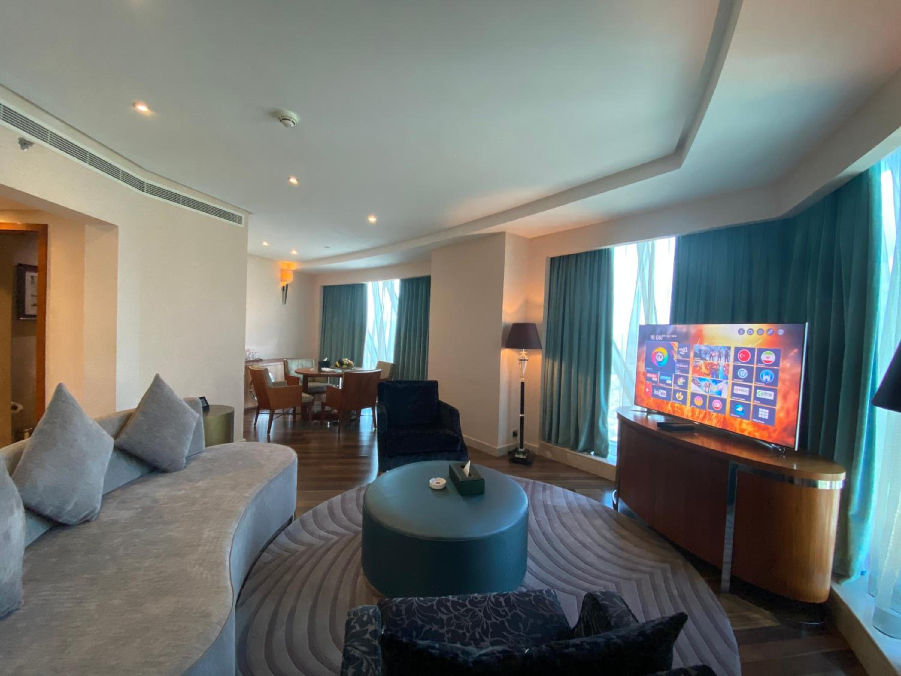 Sky Diplomatic Suite - Photo 4