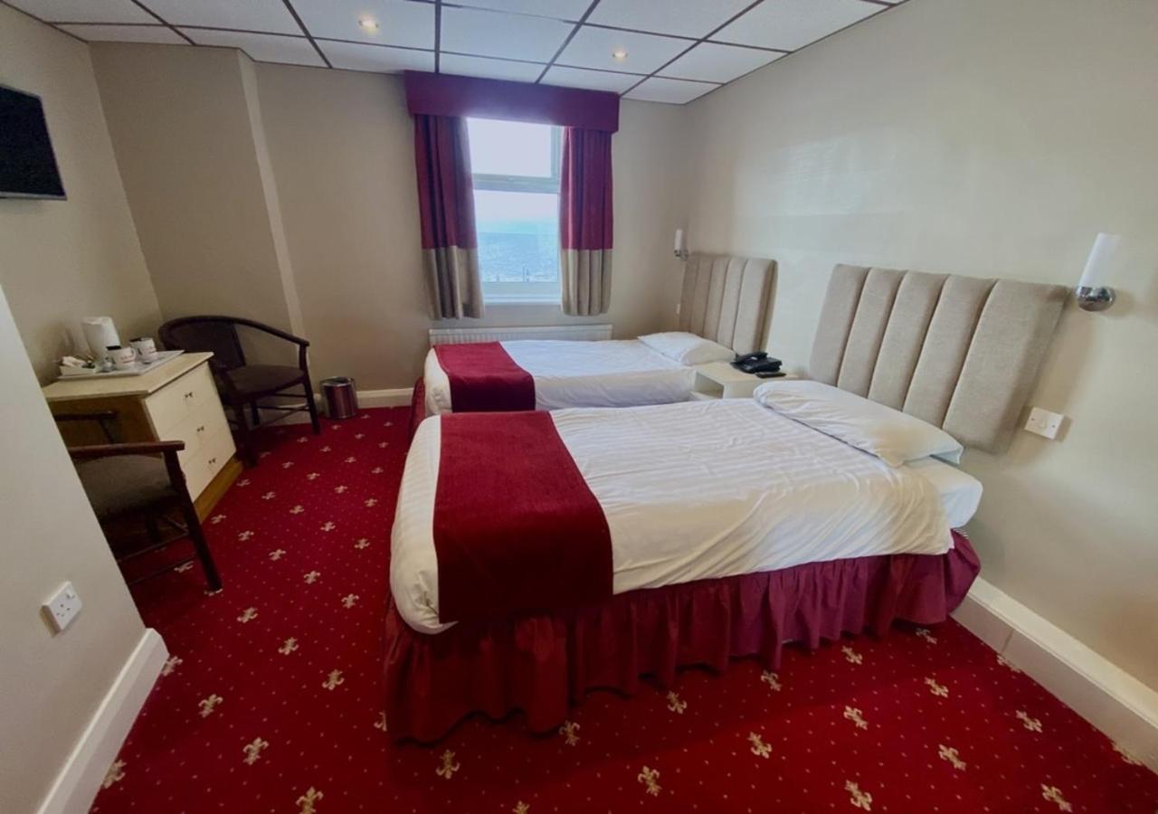Standard Twin Room with Sea View