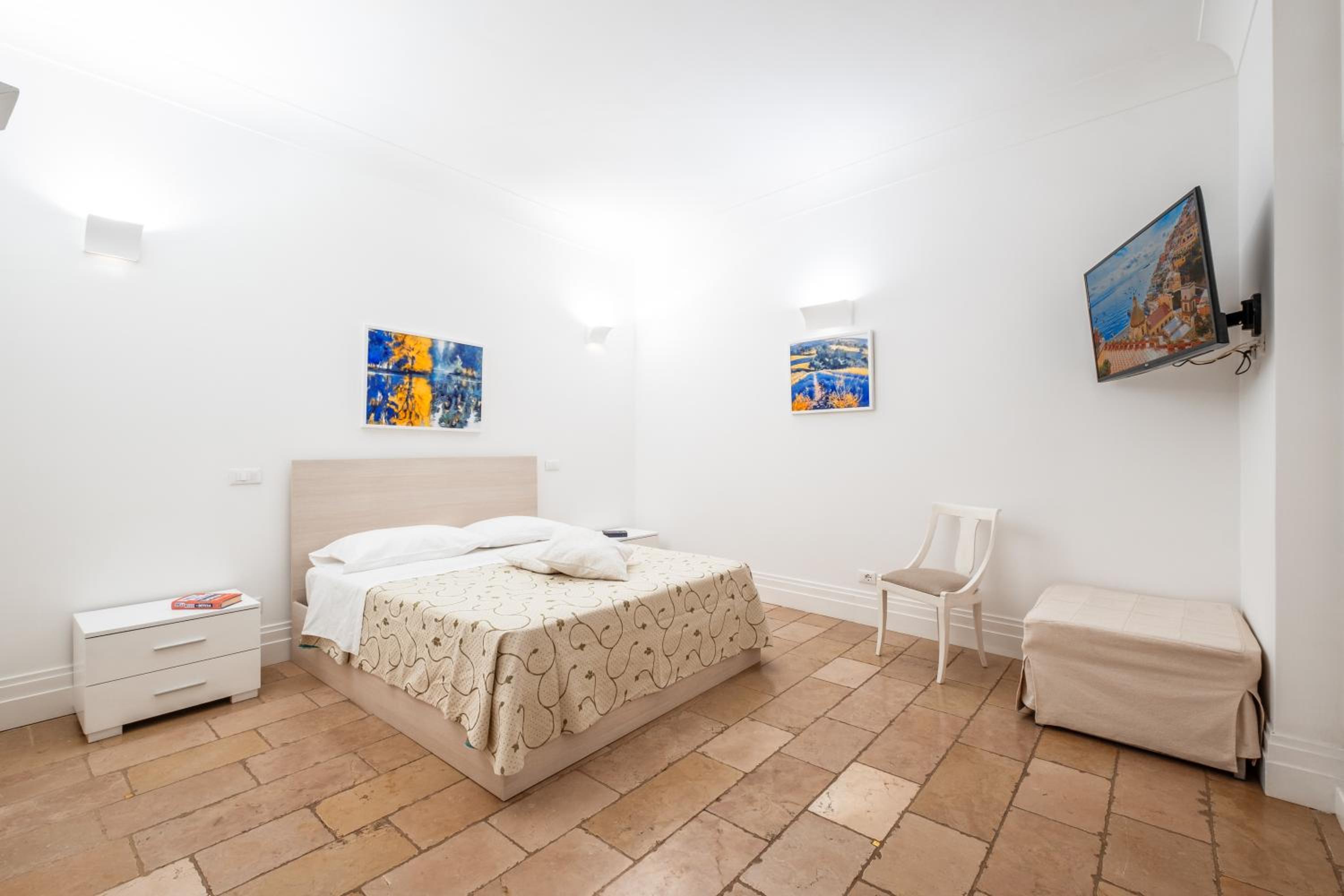 One-Bedroom Family Apartment