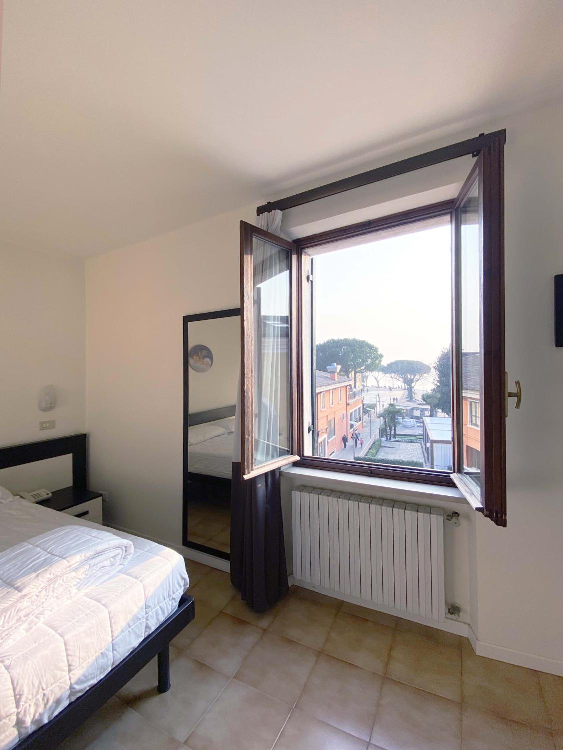 Double or Twin Room photo 2
