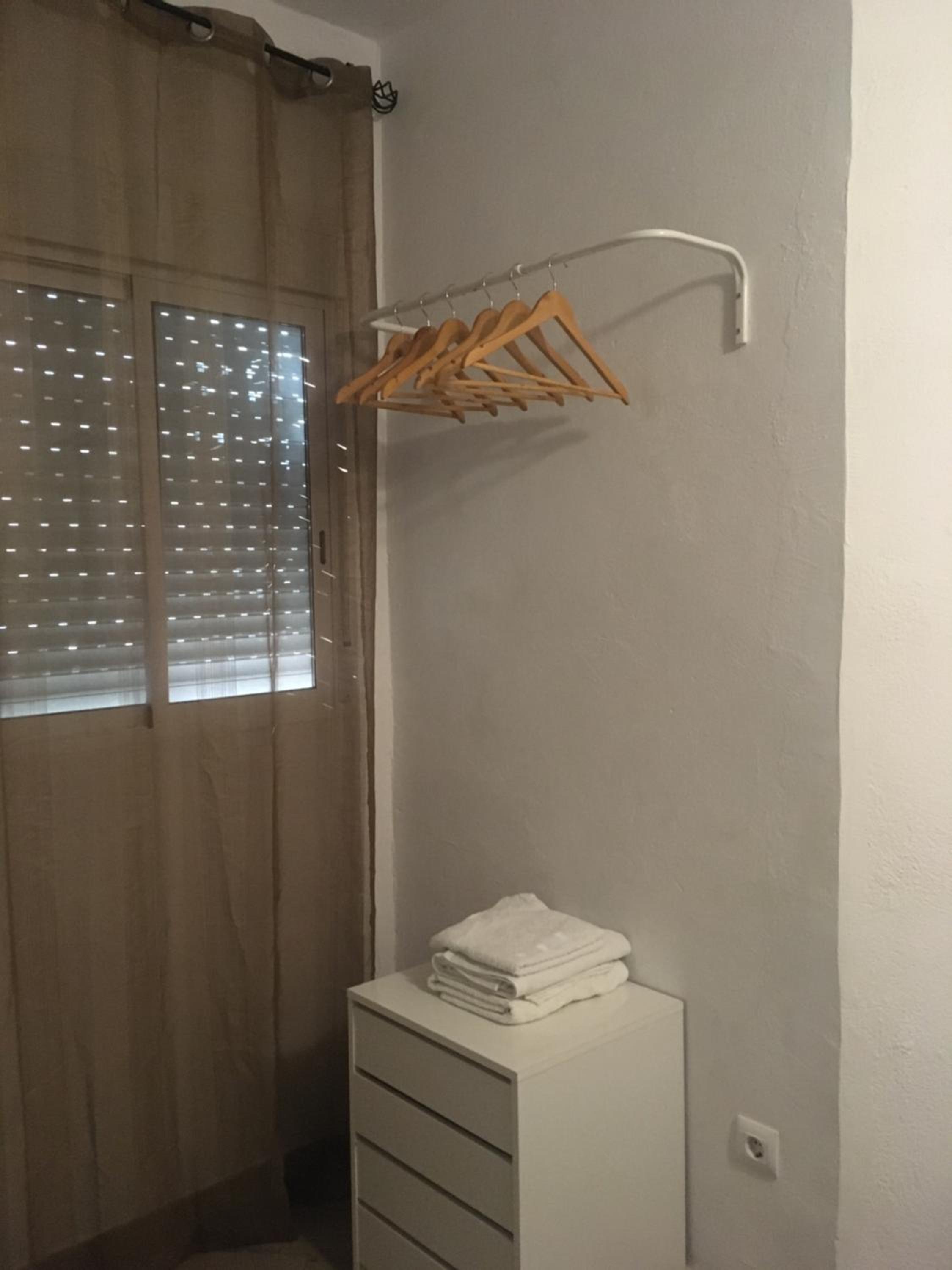 One-Bedroom Apartment - Photo 17