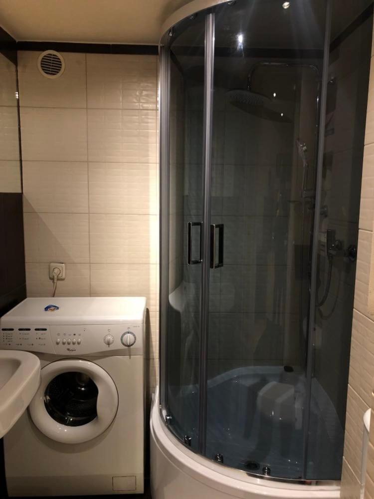 One-Bedroom Apartment - Photo 12