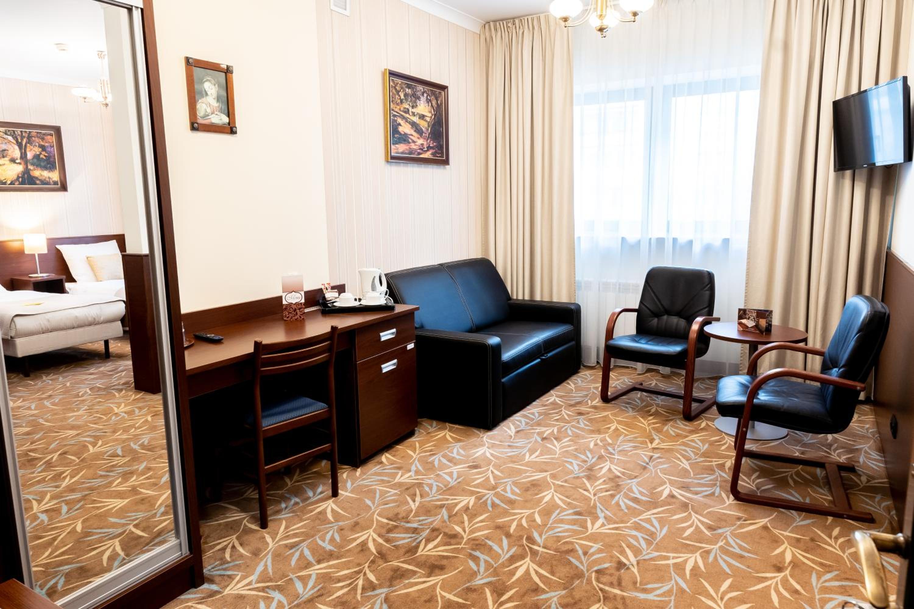 Business Double or Twin Room - Photo 13