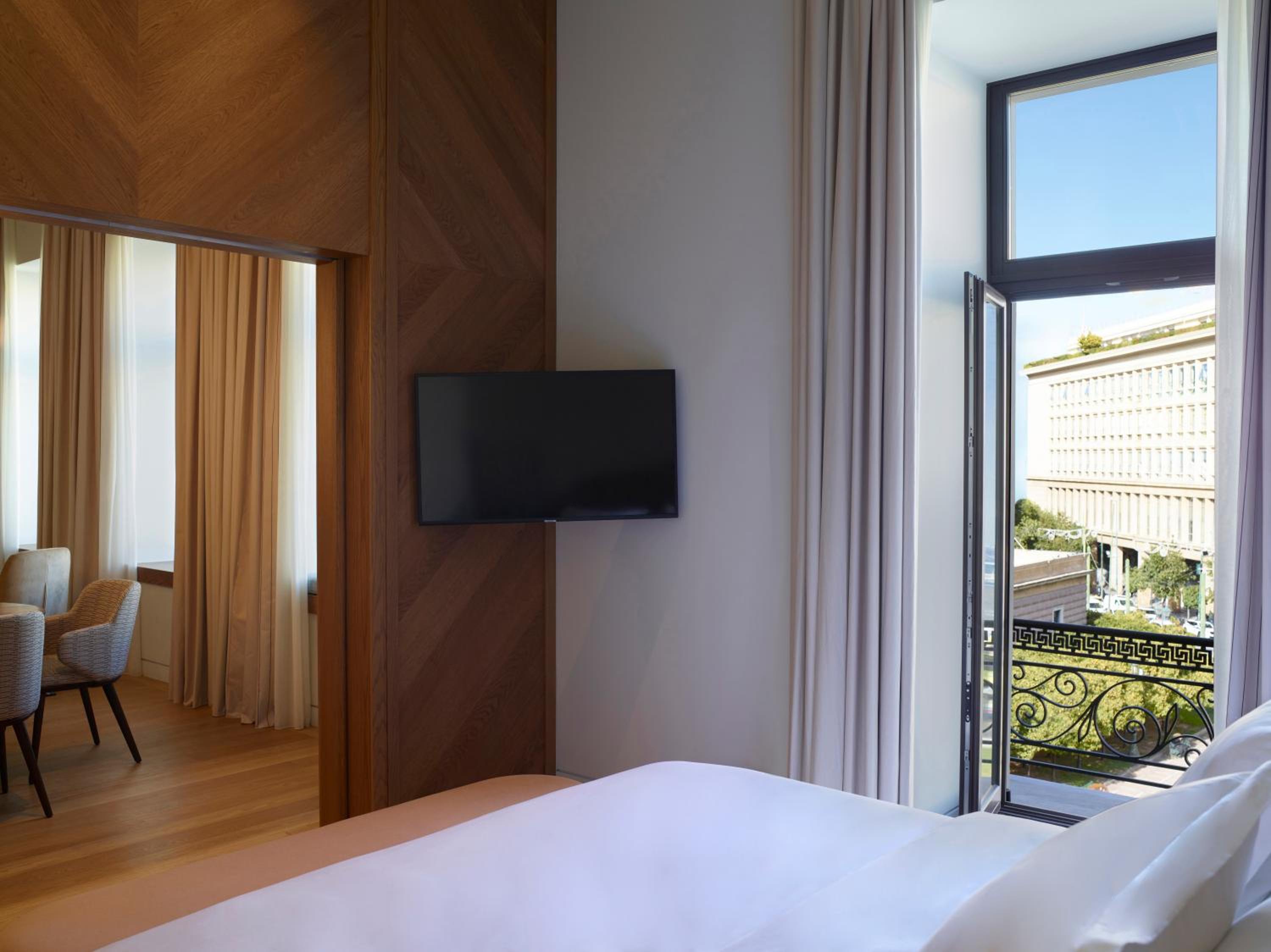 Milos Signature Suite photo 2
