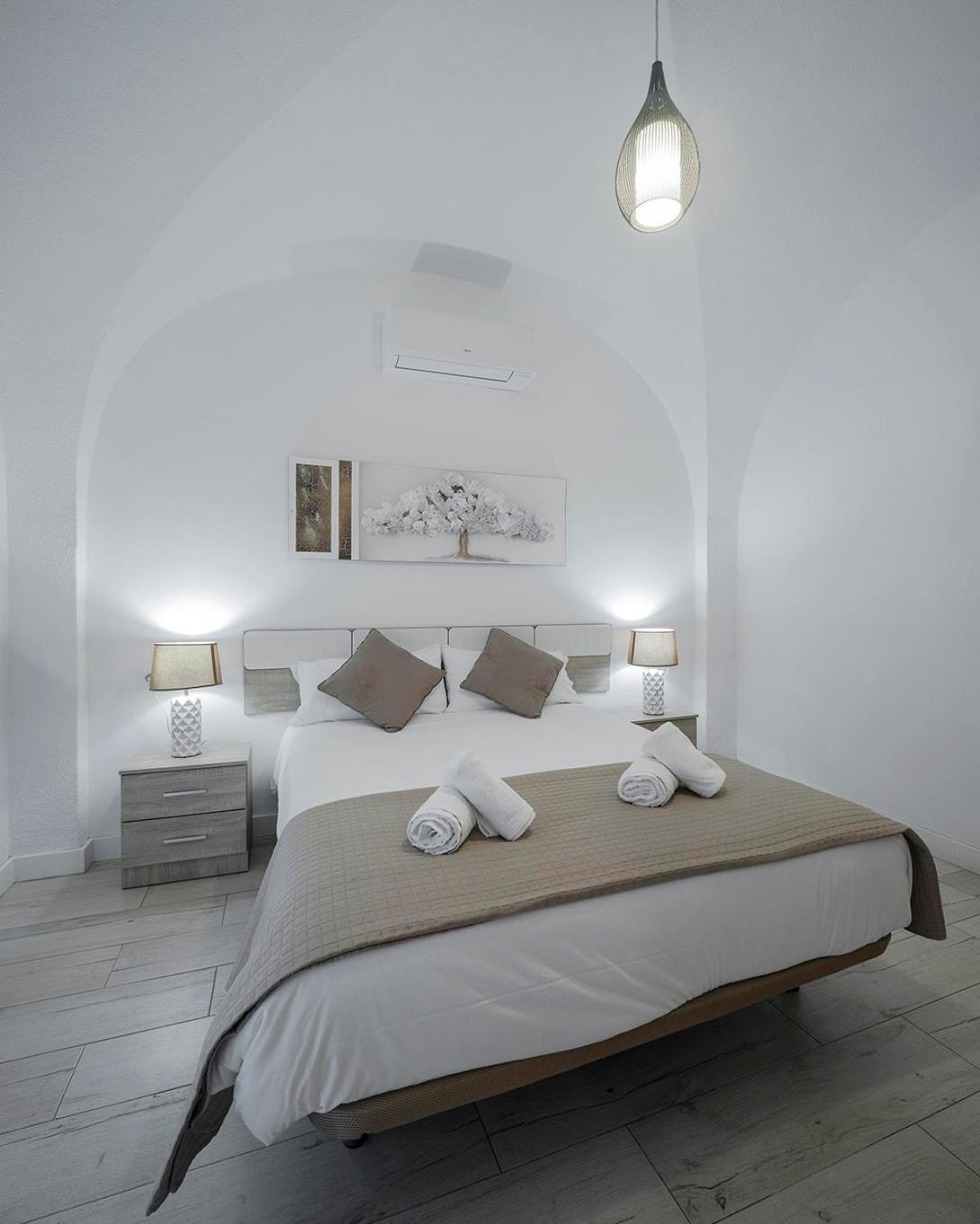One-Bedroom Apartment with Terrace