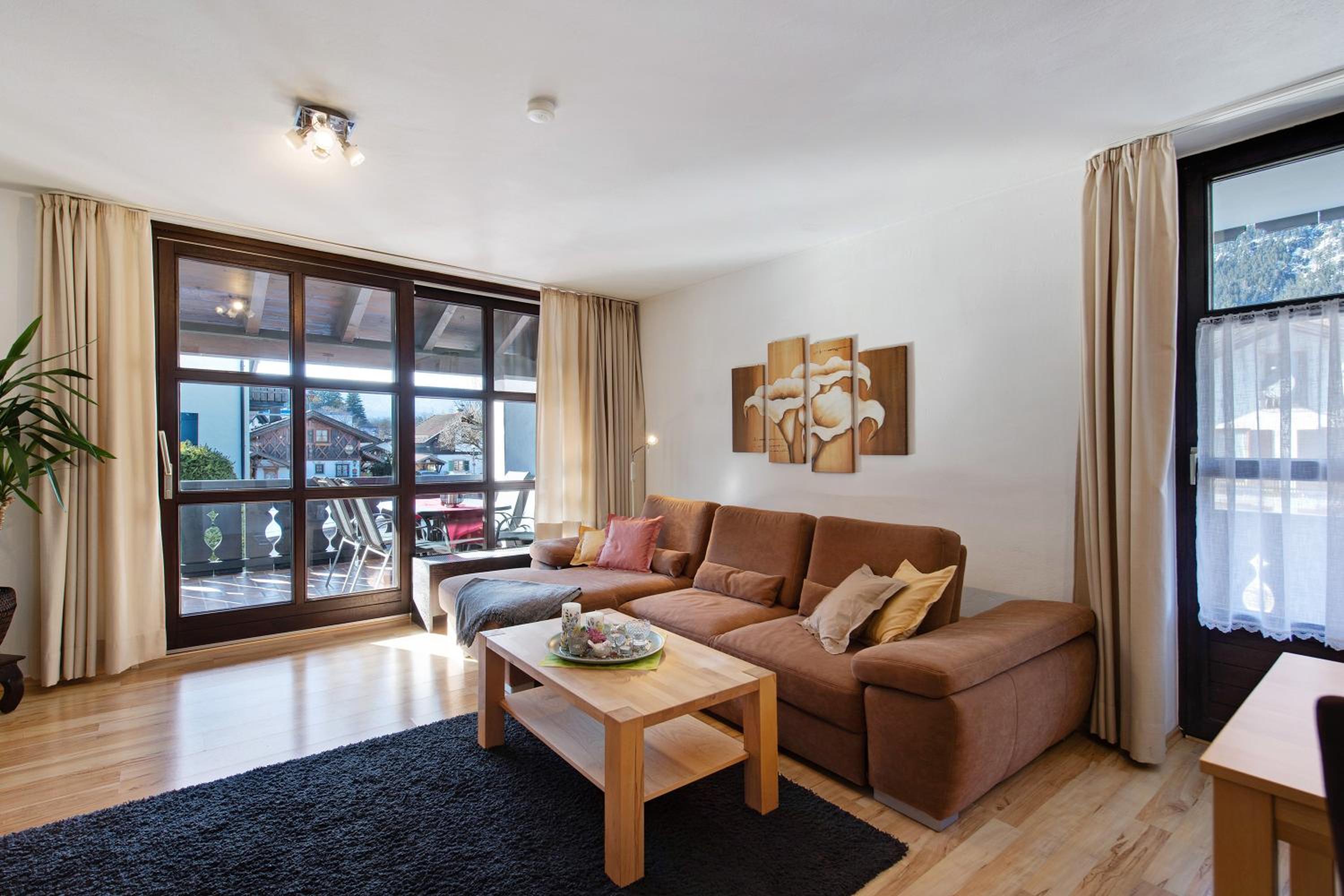 Superior One-Bedroom Apartment with Balcony