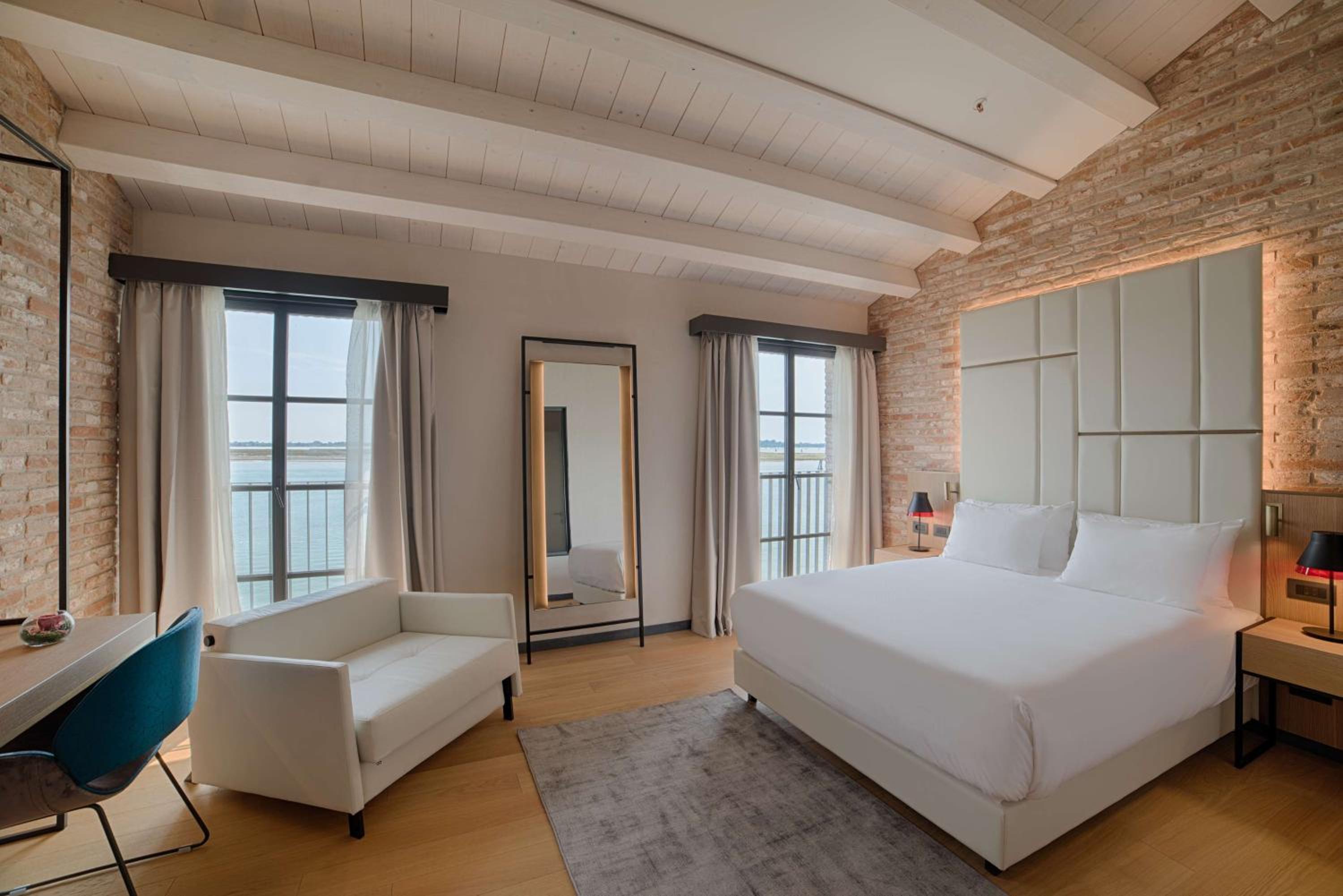 Junior Suite Laguna View - Photo 4