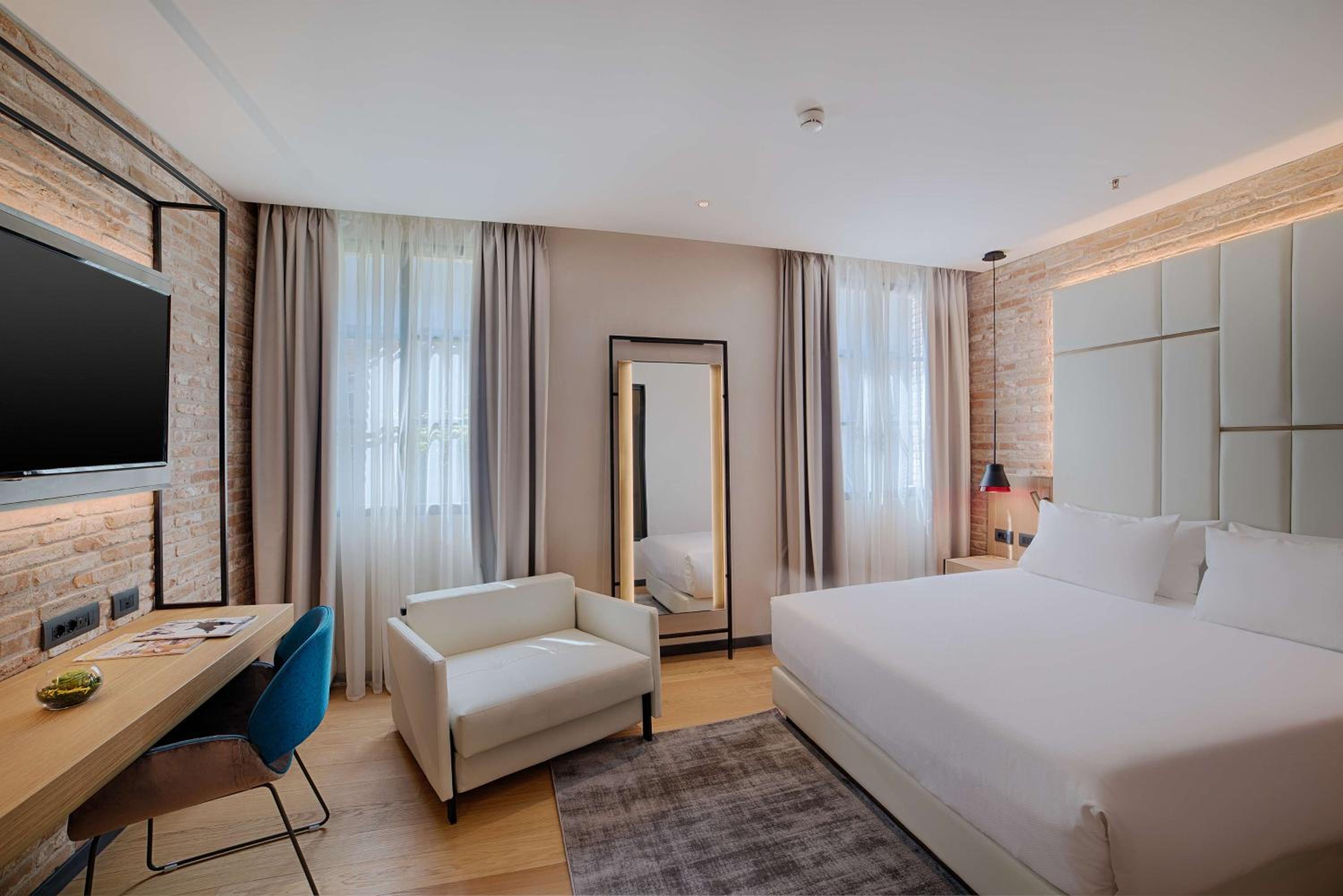 Premium Double Room - Photo 2