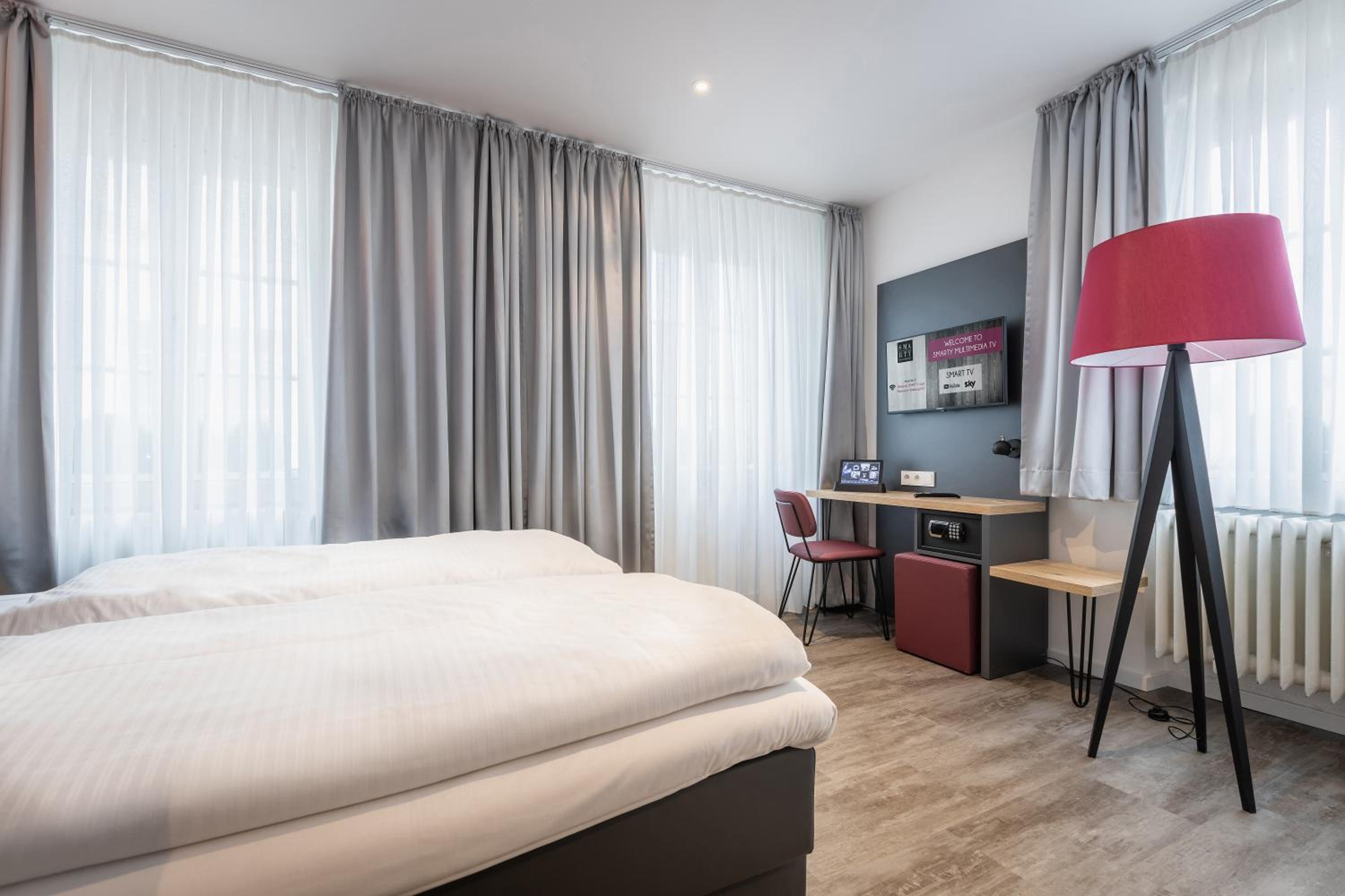 Double Room Large - City - Photo 14