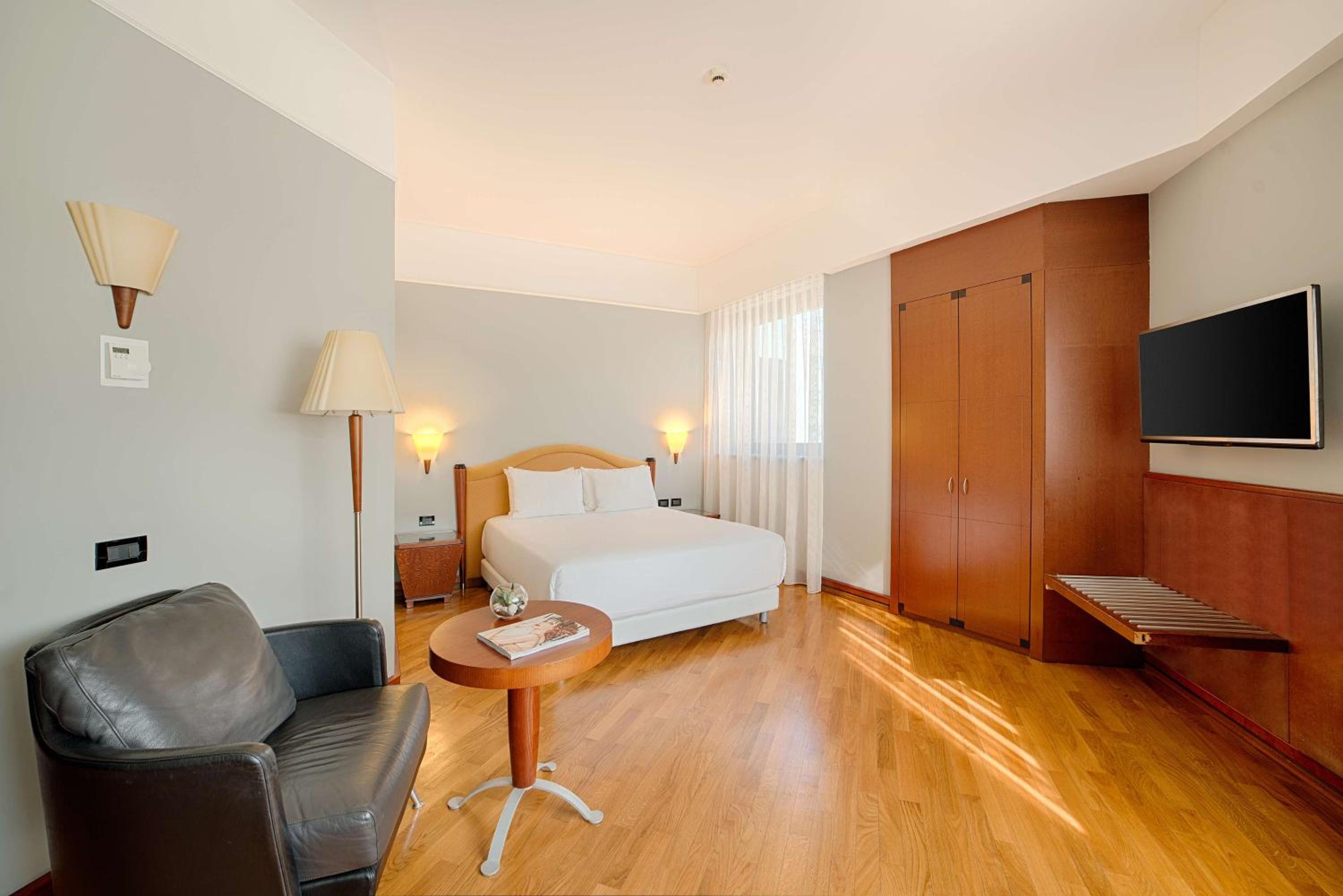 Superior Double or Twin XL Room