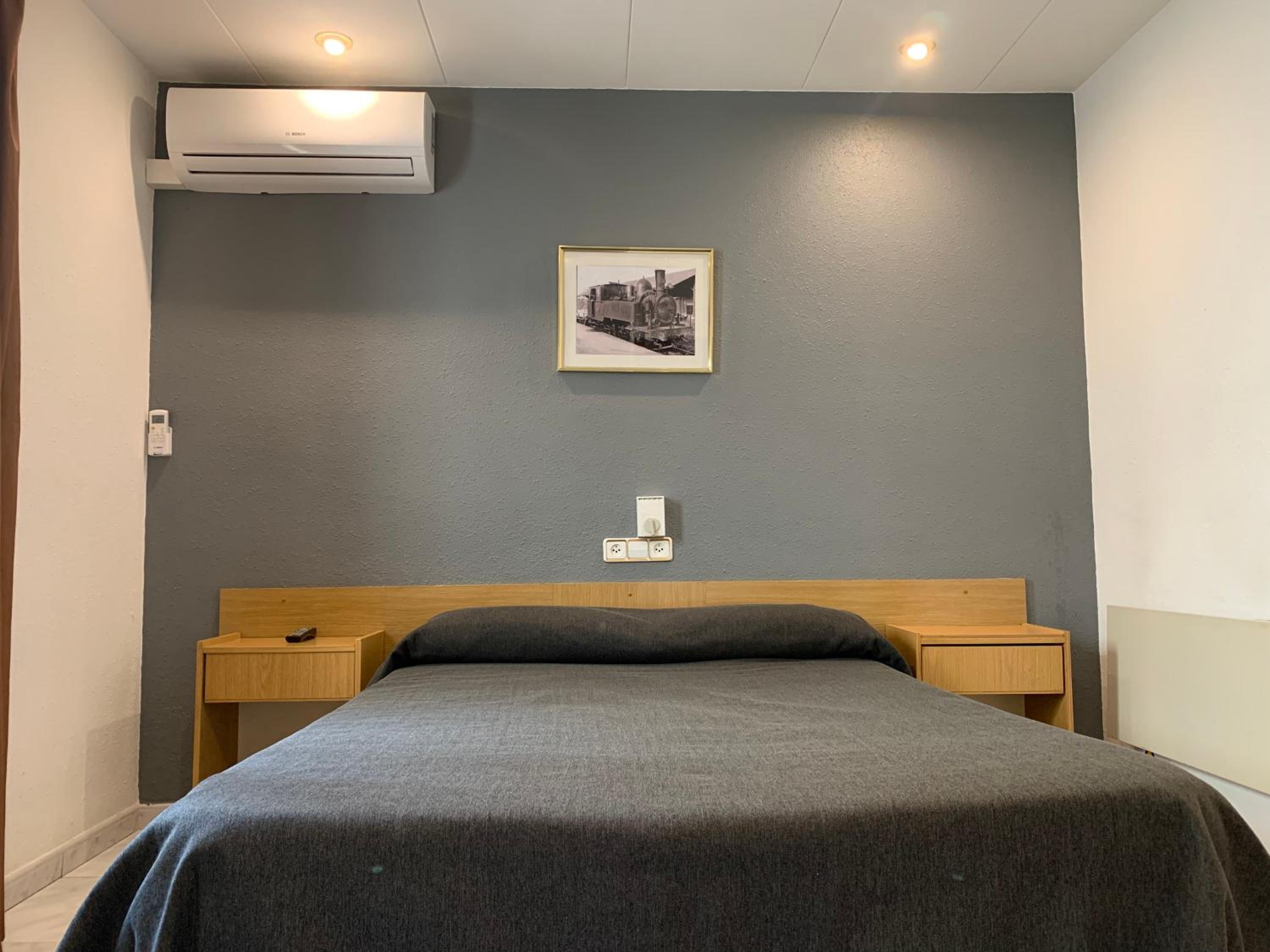 Standard Double Room - Photo 6