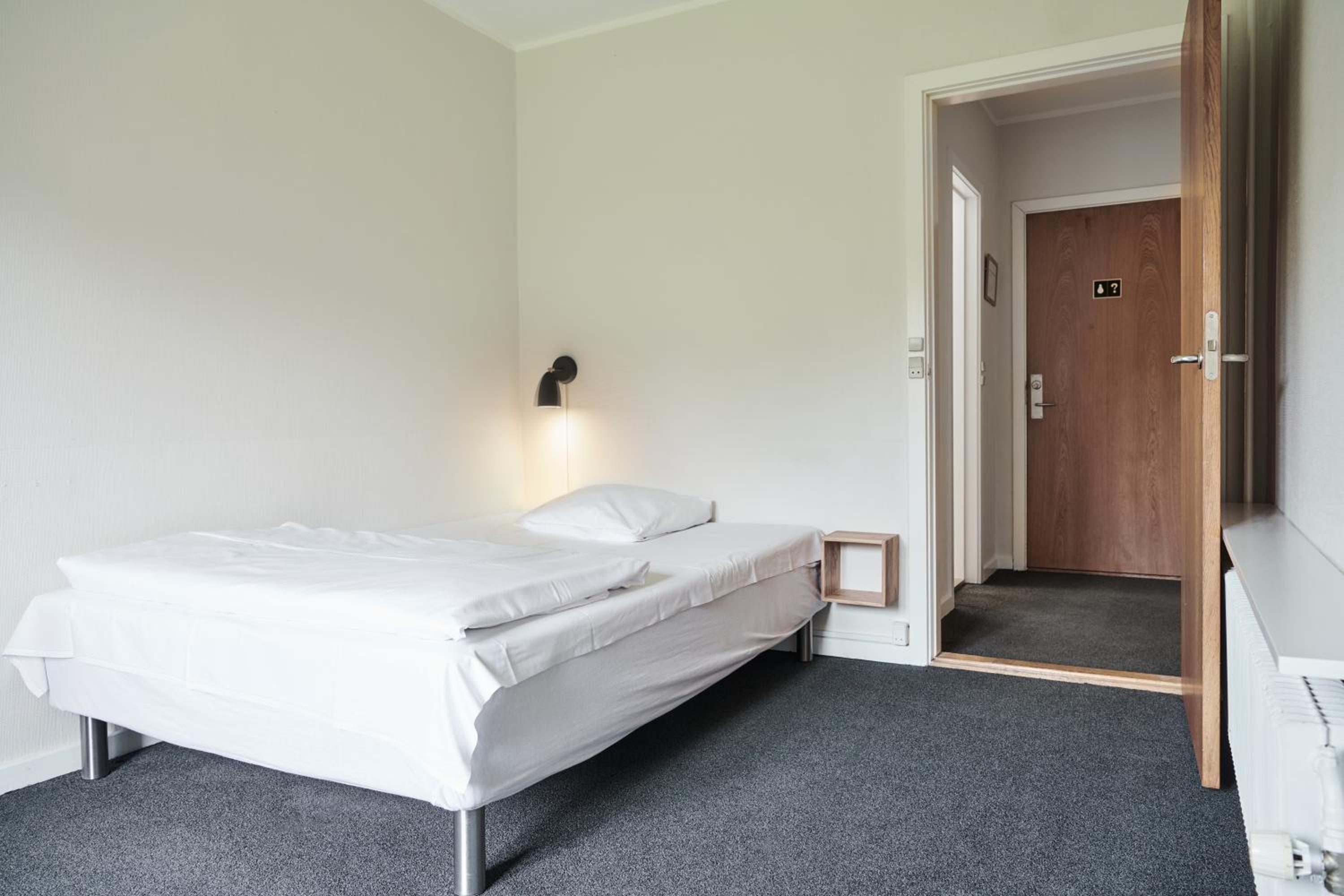 Single Room photo 2