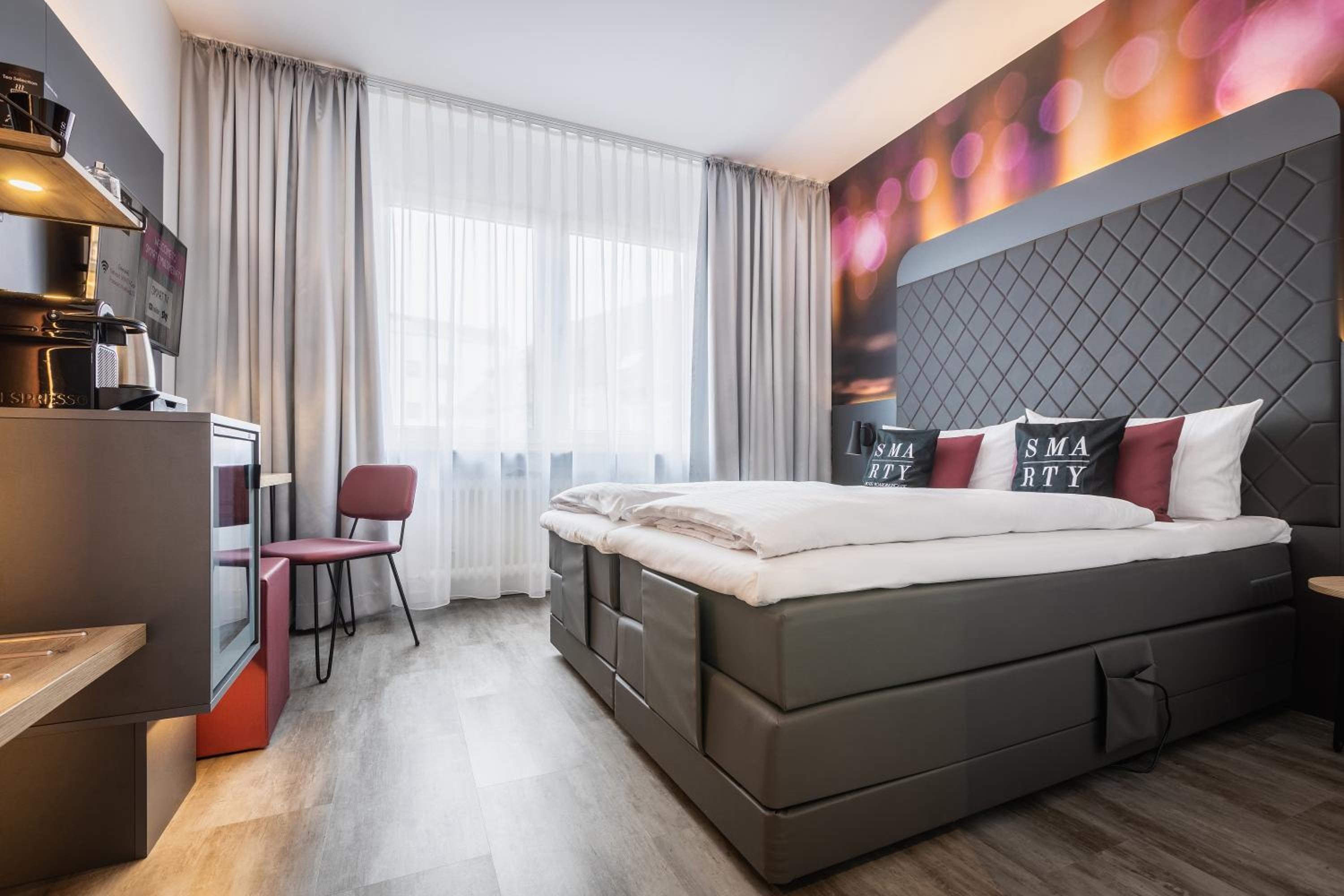 Double Room Large - City - Photo 1