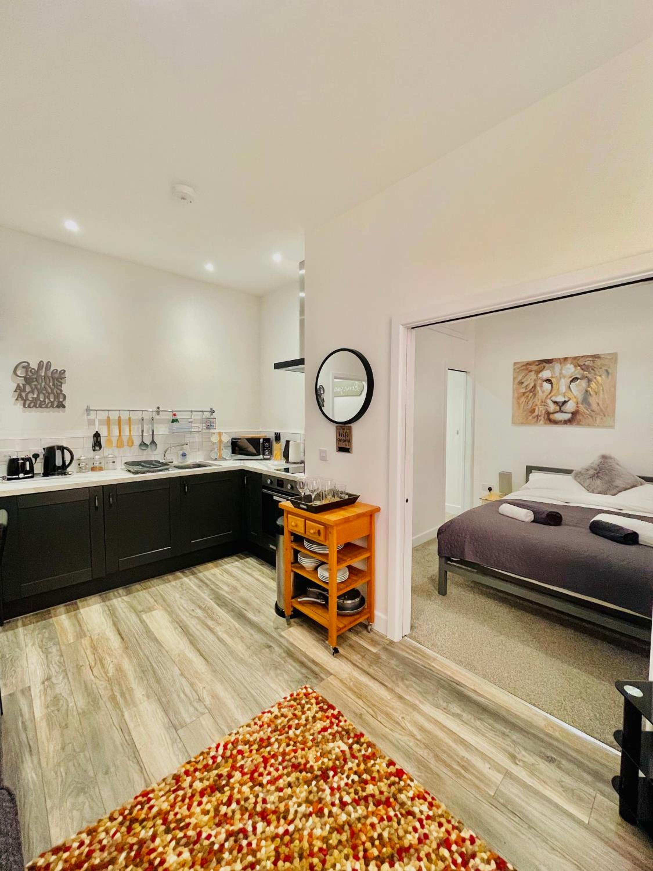 Apartment with Shower