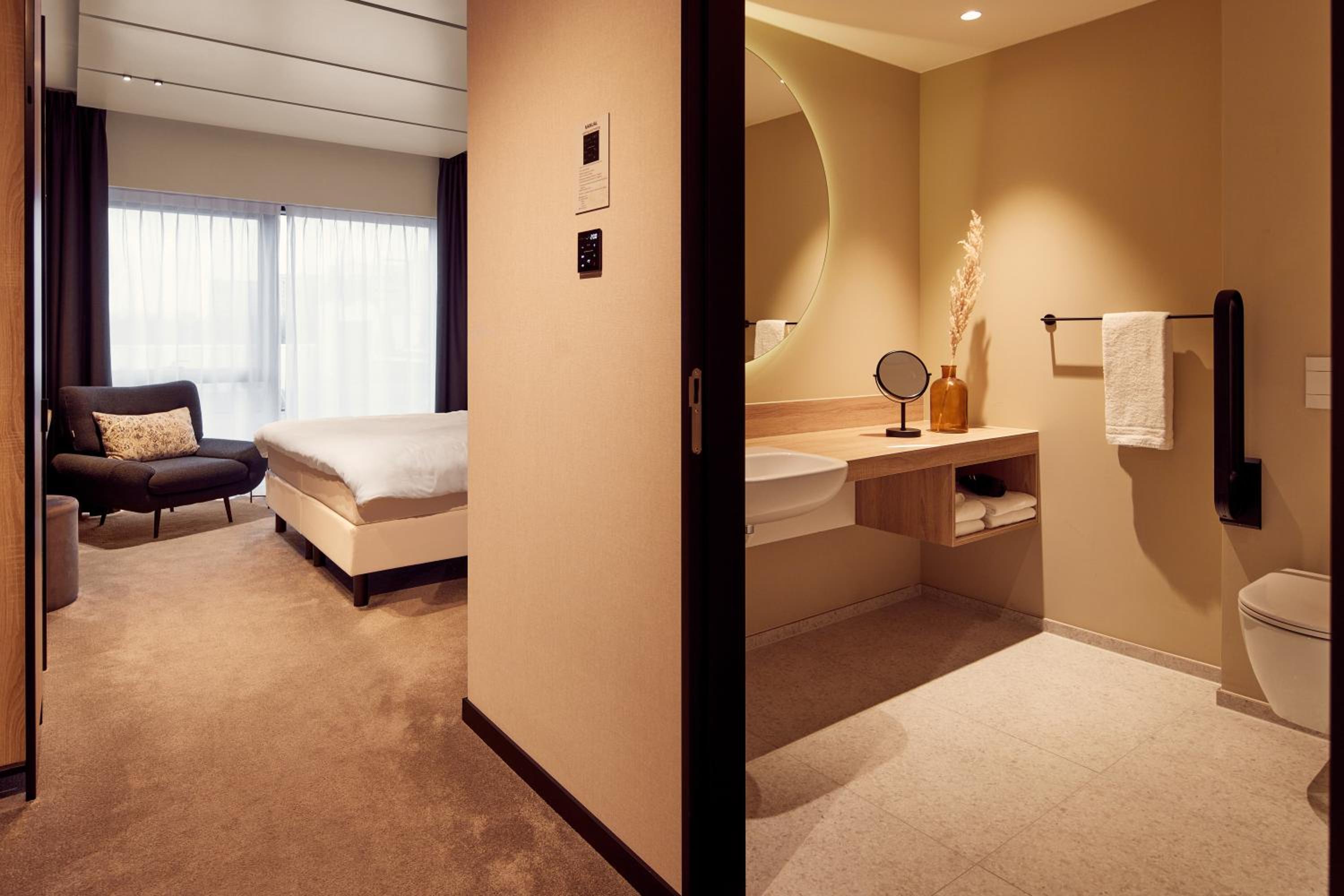 Double Room - Disability Access photo 2