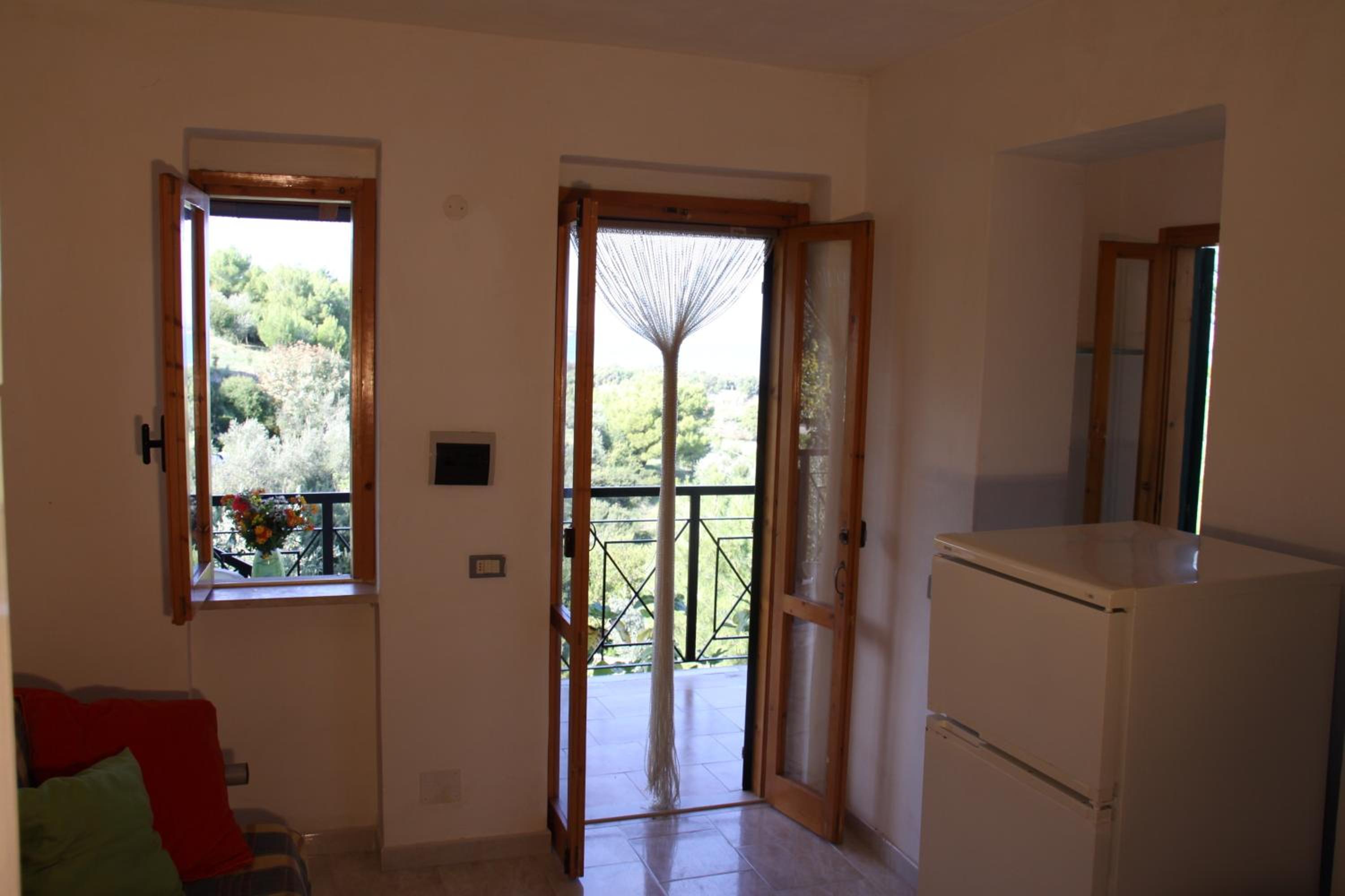 One-Bedroom Apartment (5 Adults)