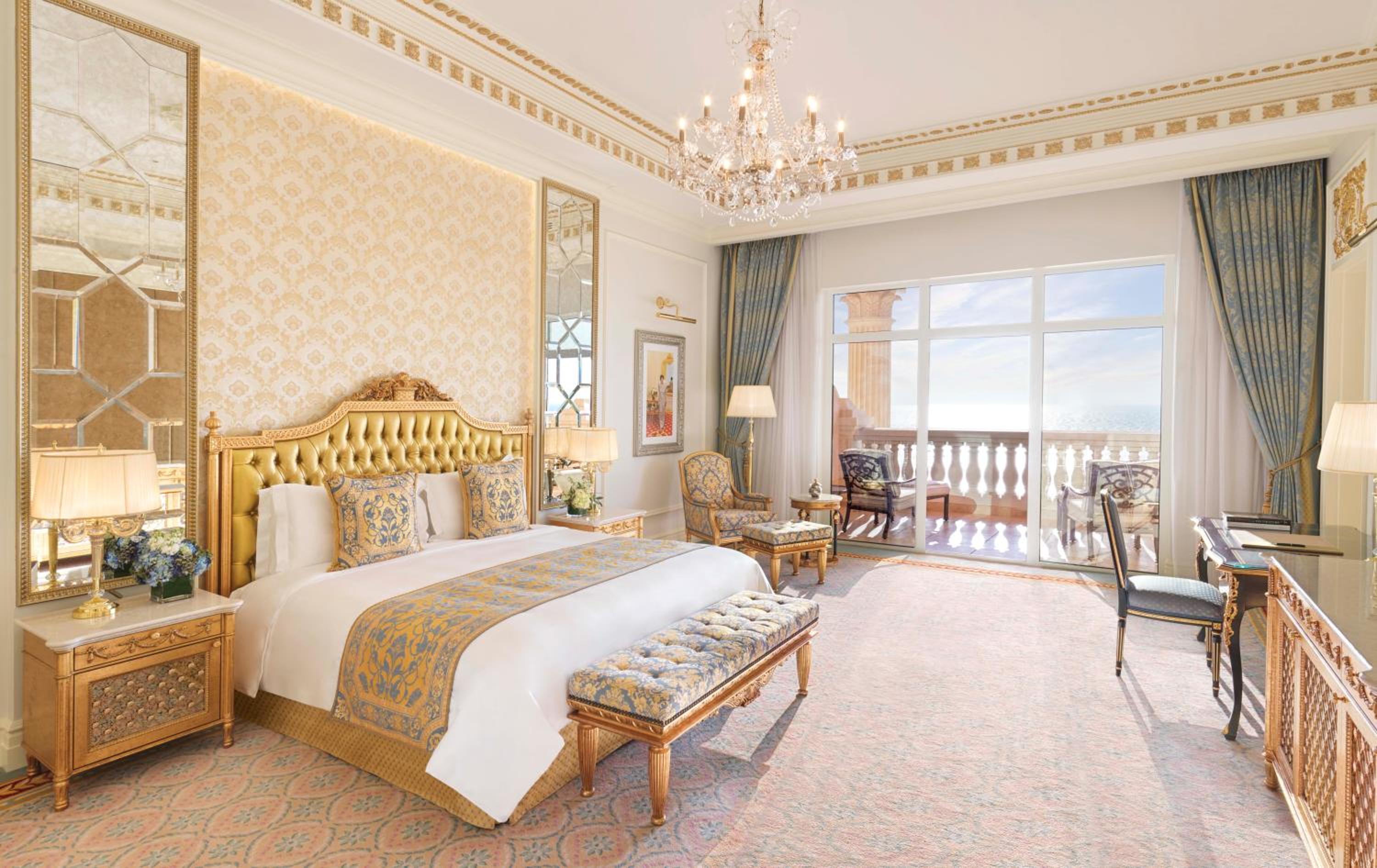 One-Bedroom Premier Suite With Balcony And Lounge Access thumbnail 6