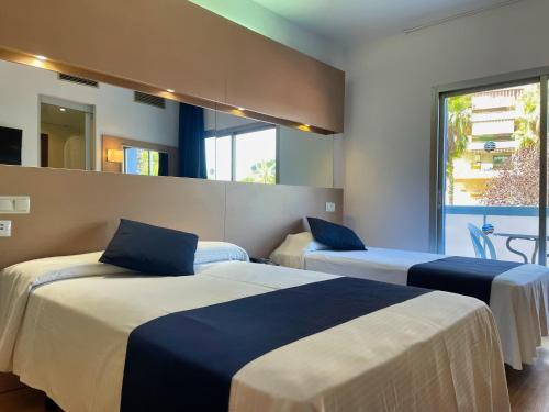 Superior Room with Pool View photo 2