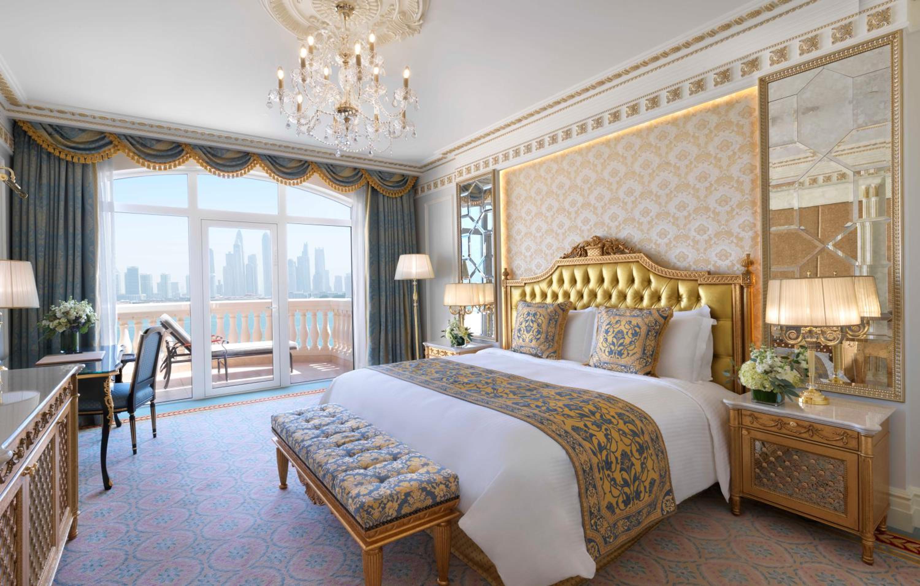 Raffles Presidential Suite With Balcony And Lounge Access thumbnail 5