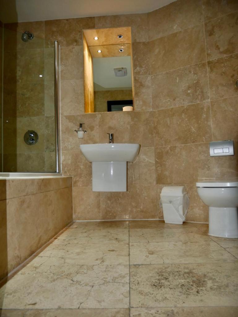 Quadruple Room - Photo 5