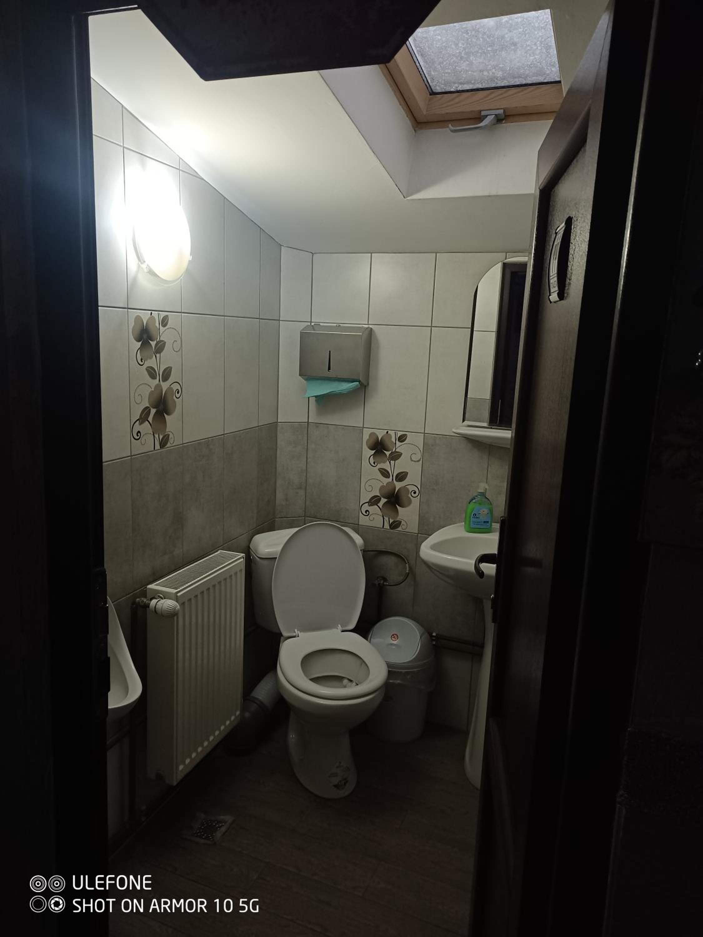 Apartment with Terrace - Photo 13