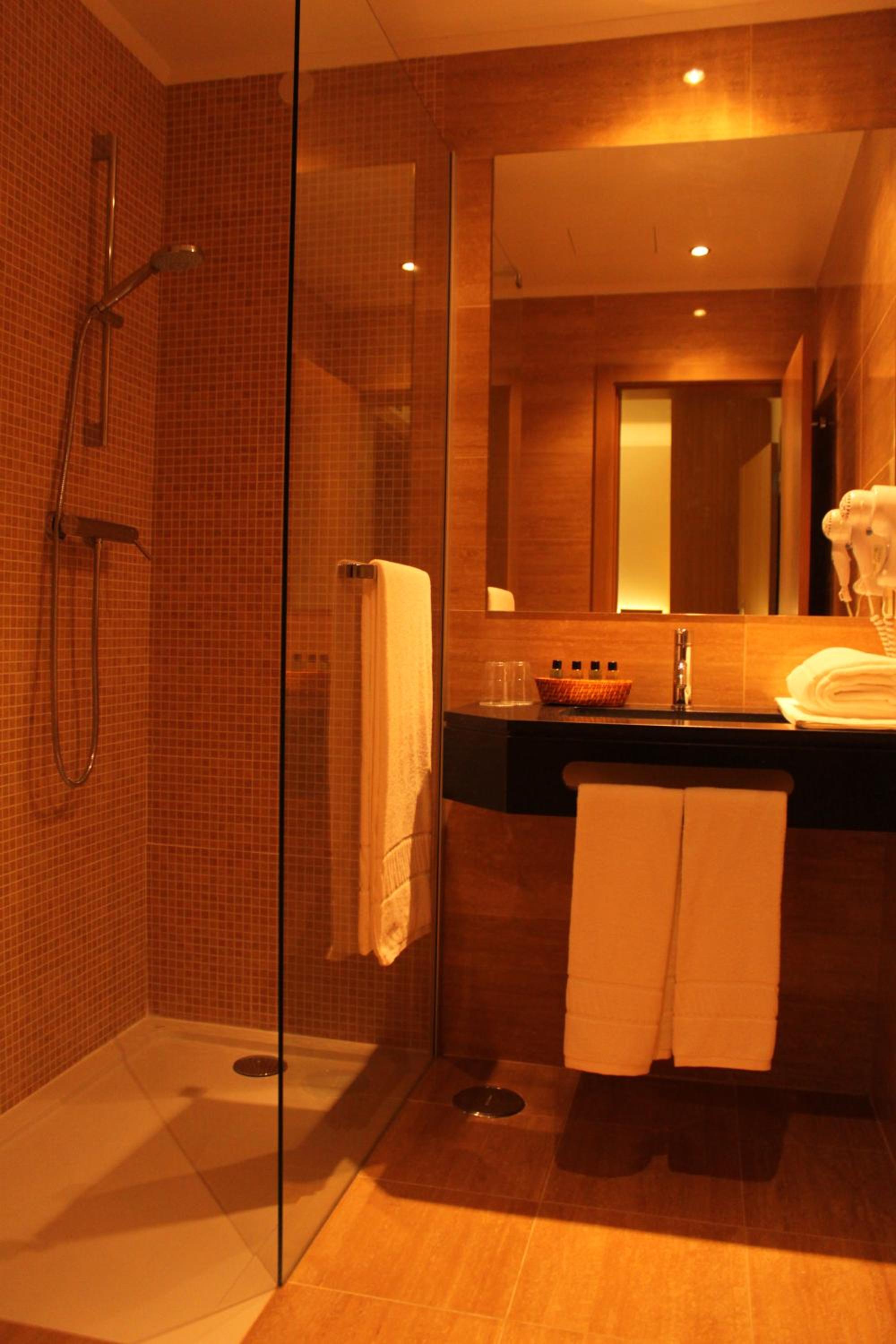Superior Double or Twin Room - Photo 6
