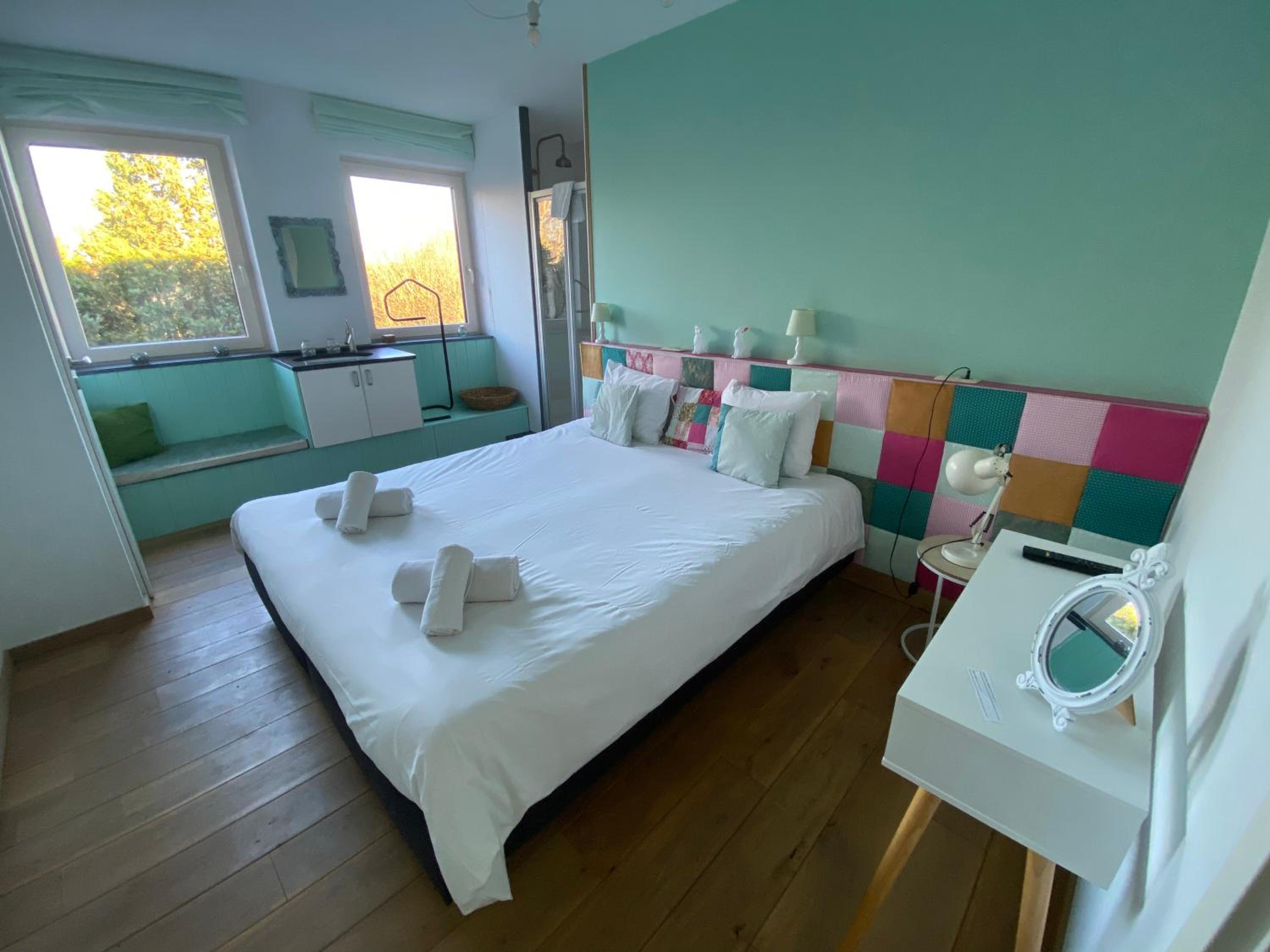 Deluxe Double Room with Shower photo 2