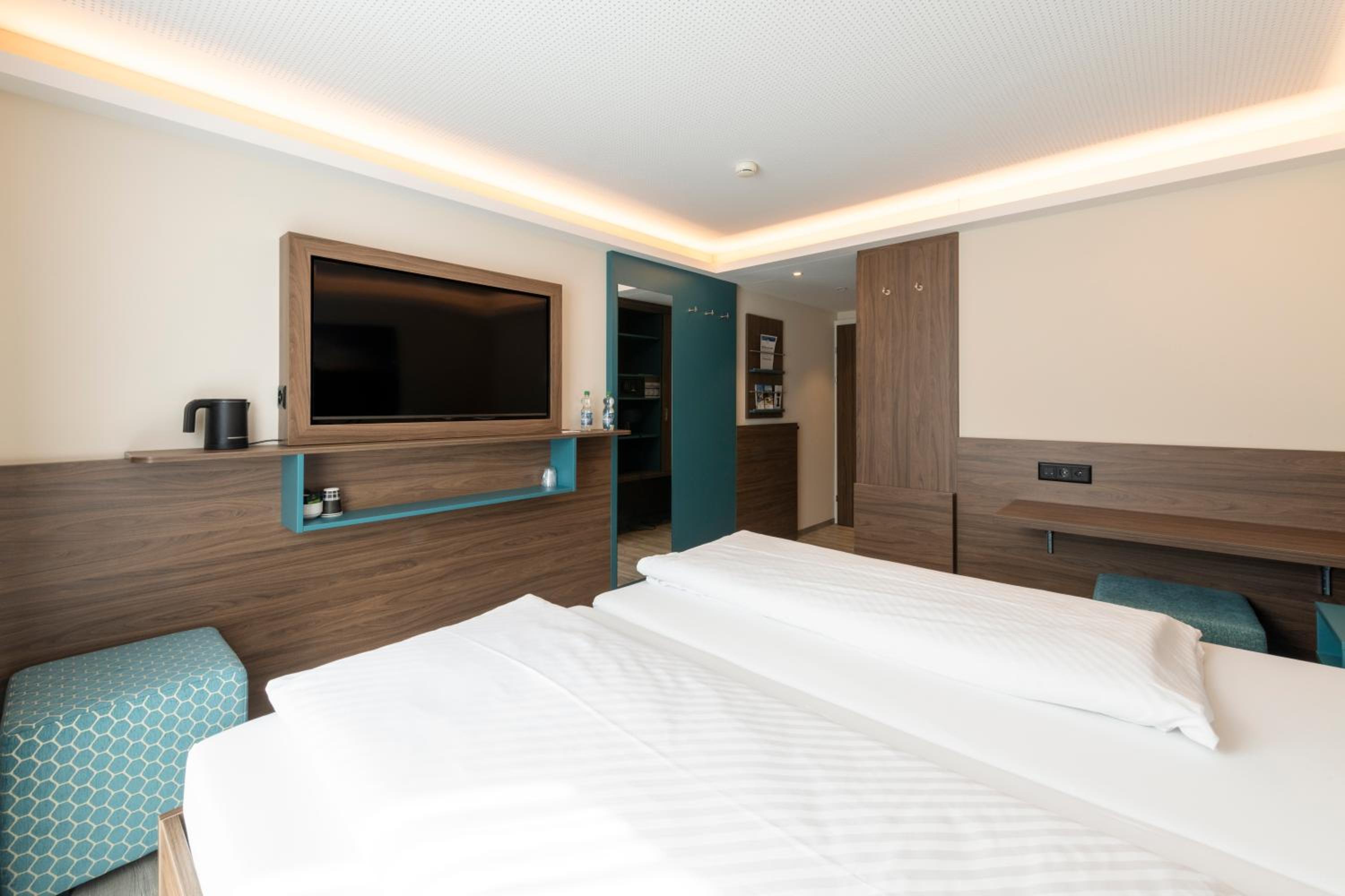Comfort Twin Room in Residence Building - Photo 4