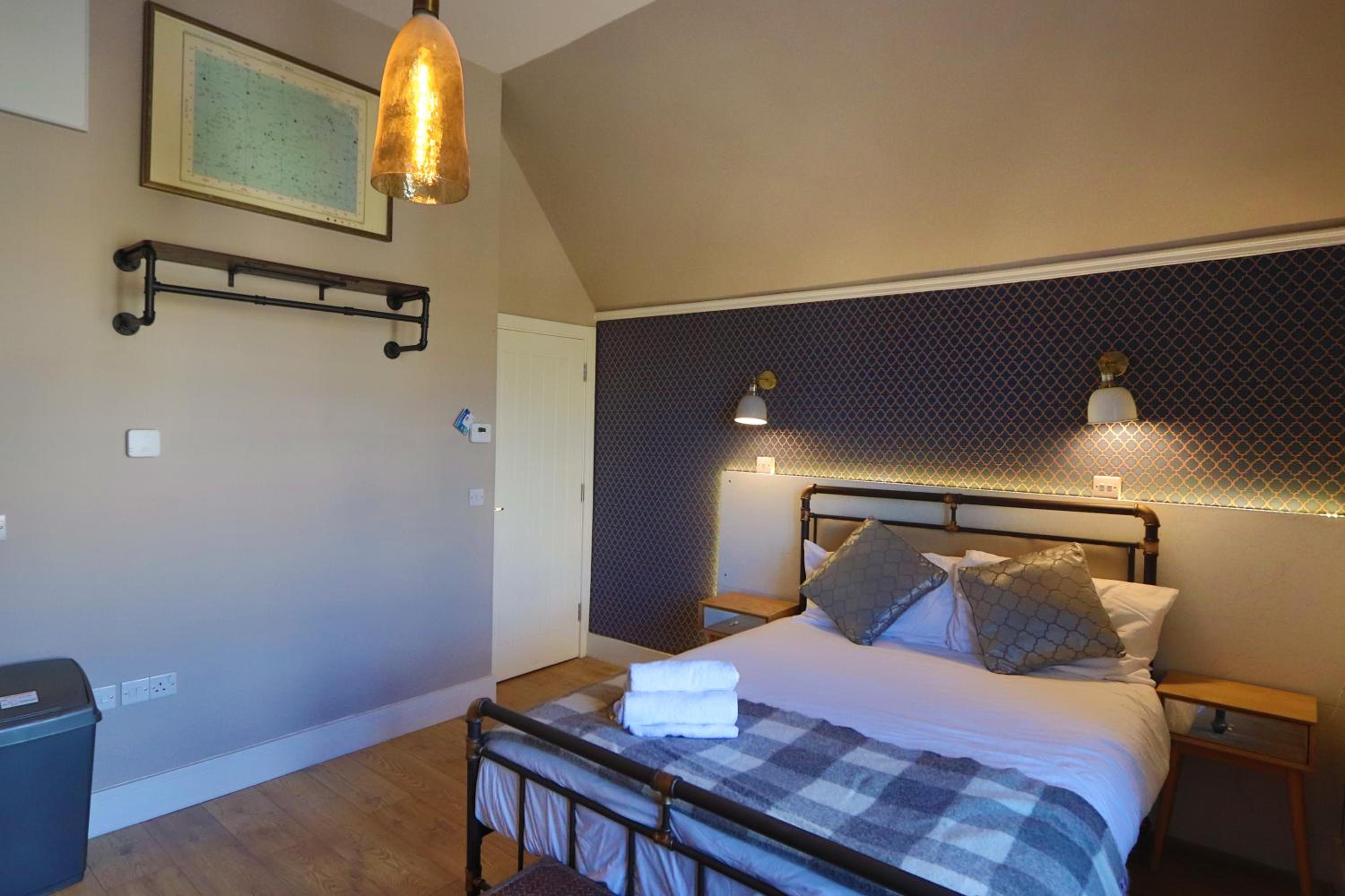 Deluxe Double Room - Photo 10
