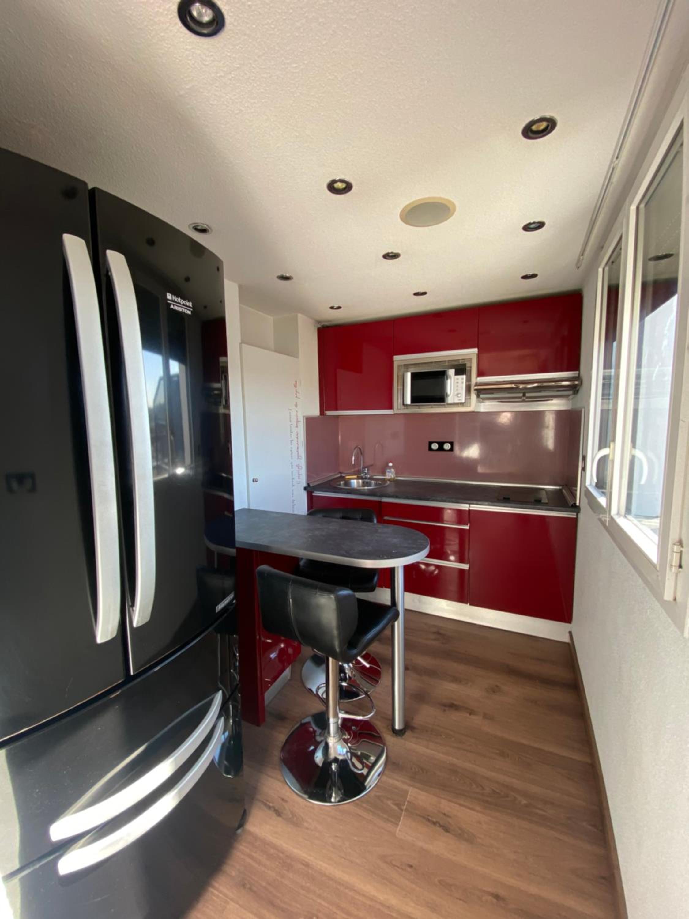 Deluxe Suite - Photo 2