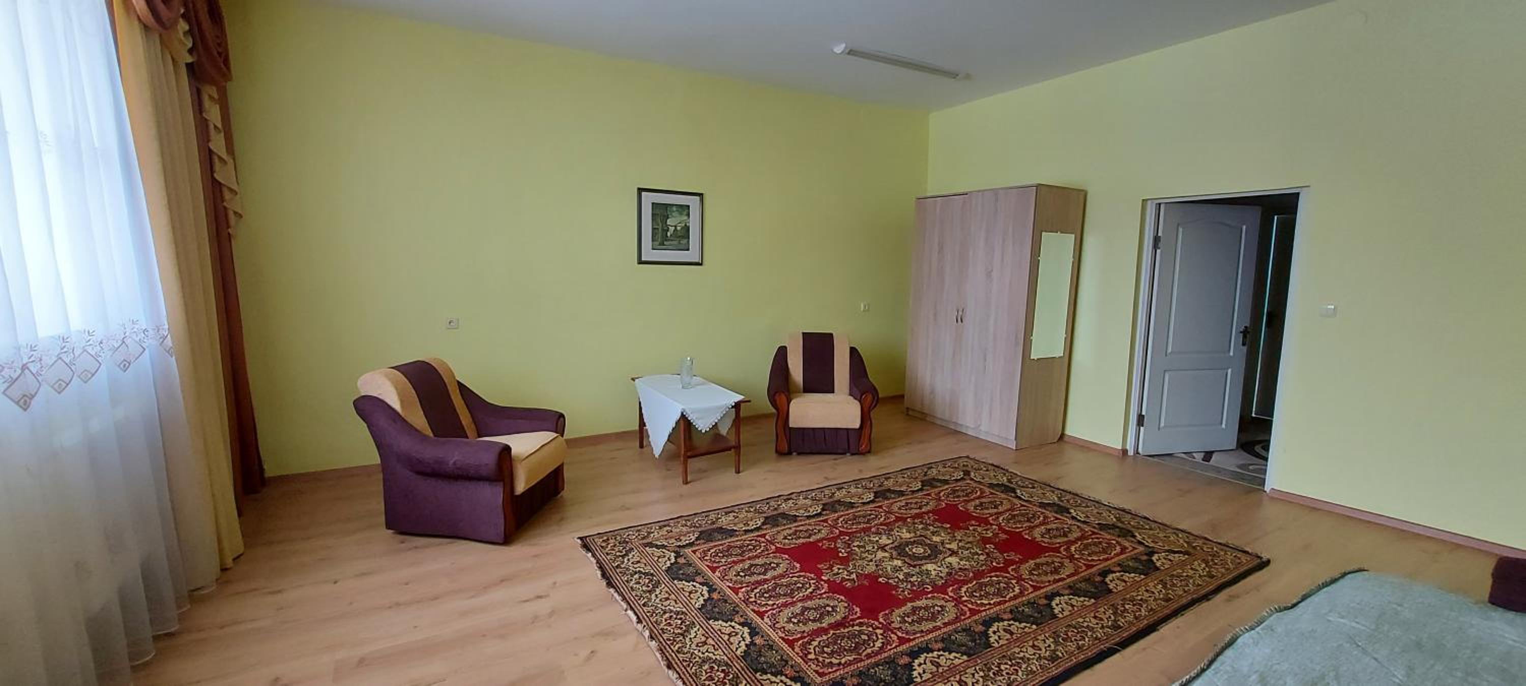Large Double Room photo 1