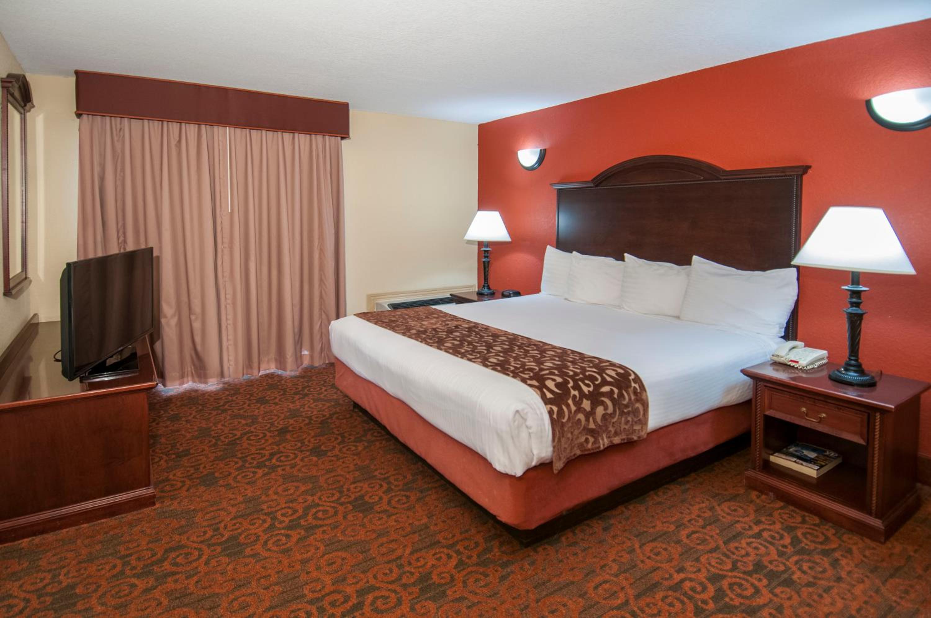 King Suite - Photo 1