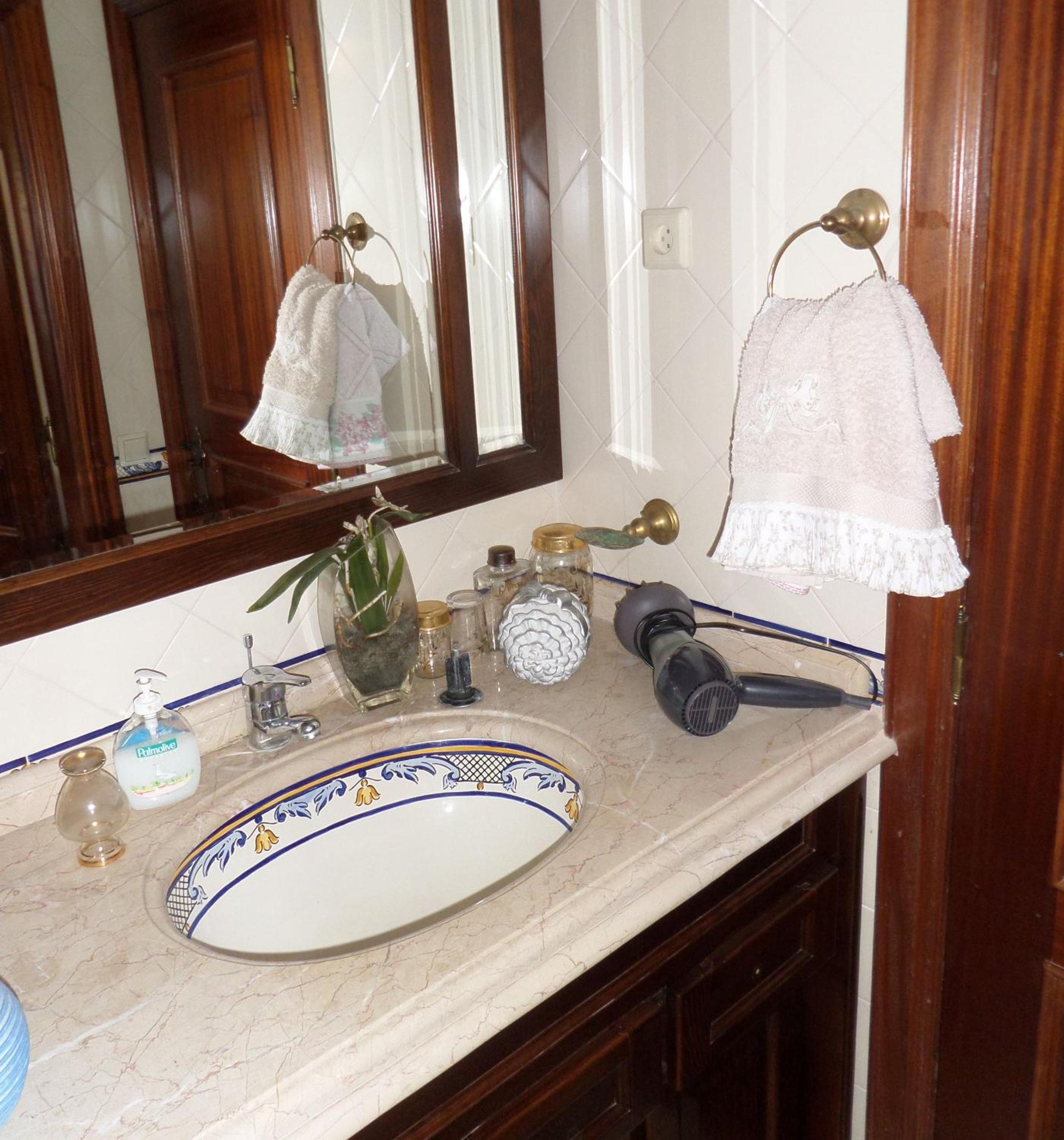 Executive One-Bedroom Suite - Photo 10