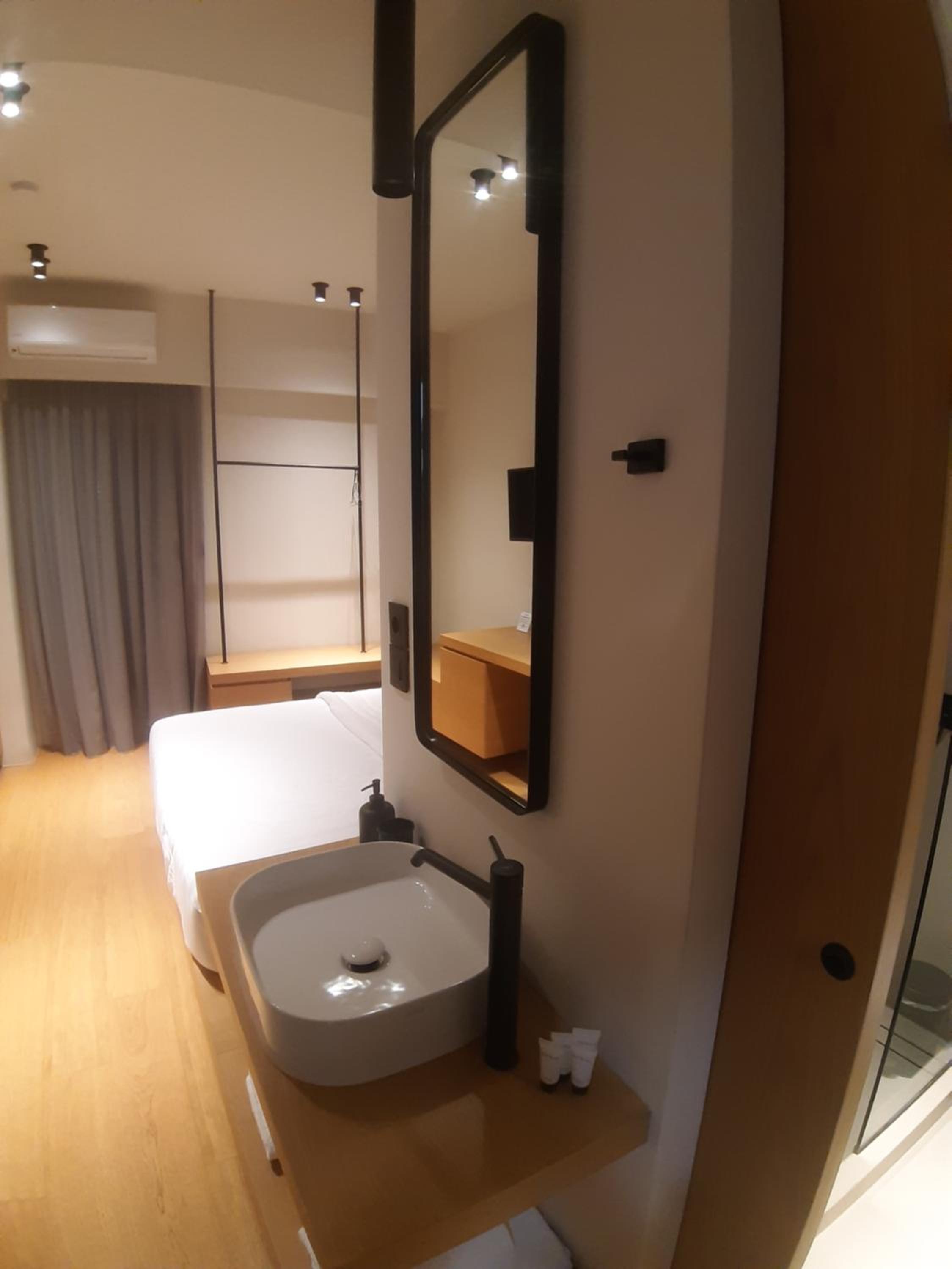 Deluxe Twin Room photo 3