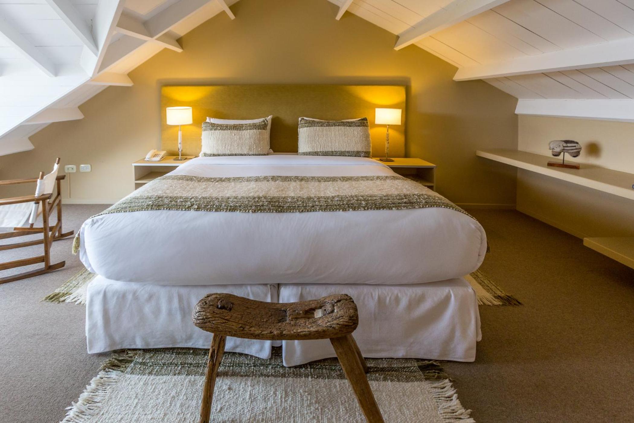 Double or Twin Room with Lake View photo 2