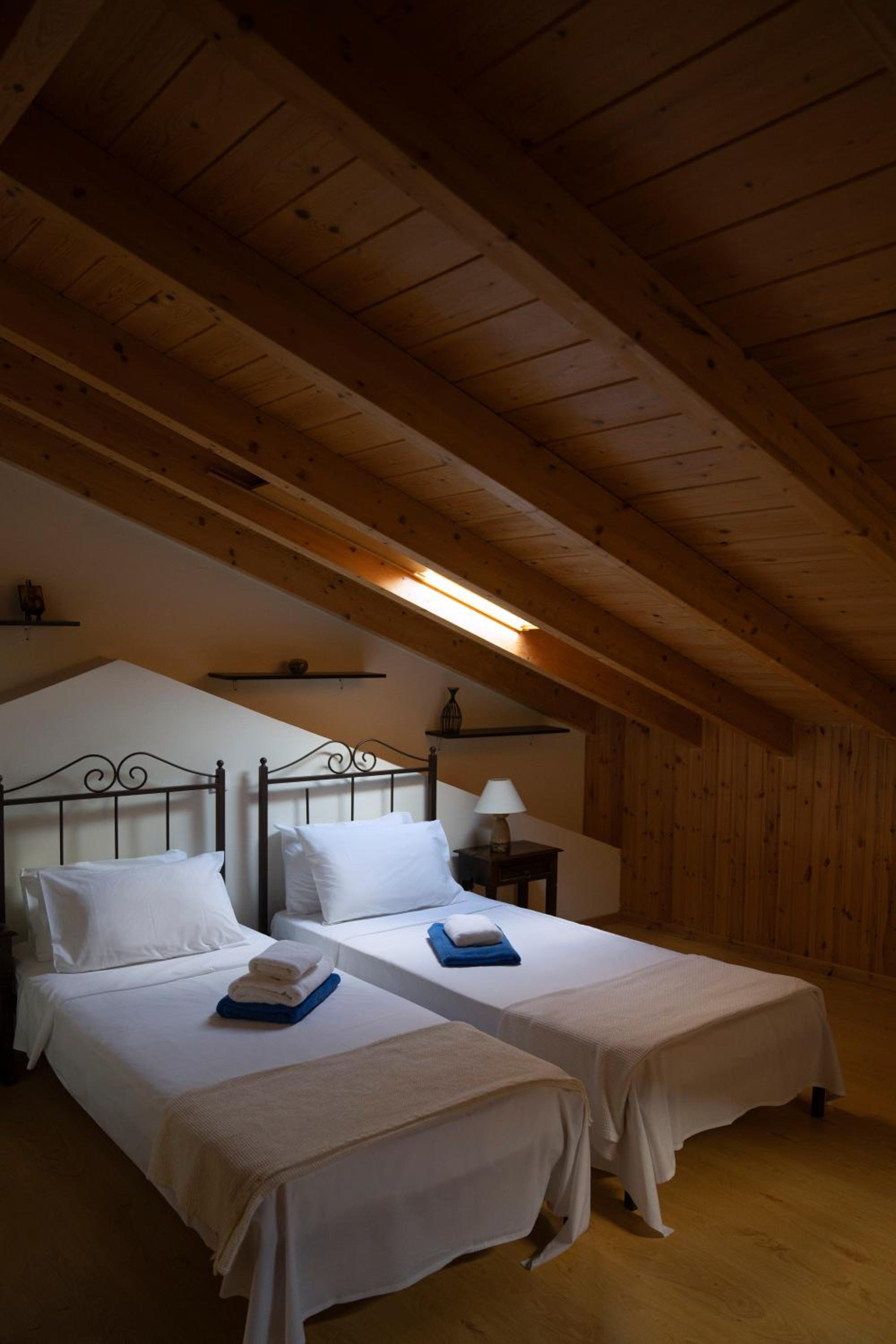 Three-Bedroom Villa photo 2