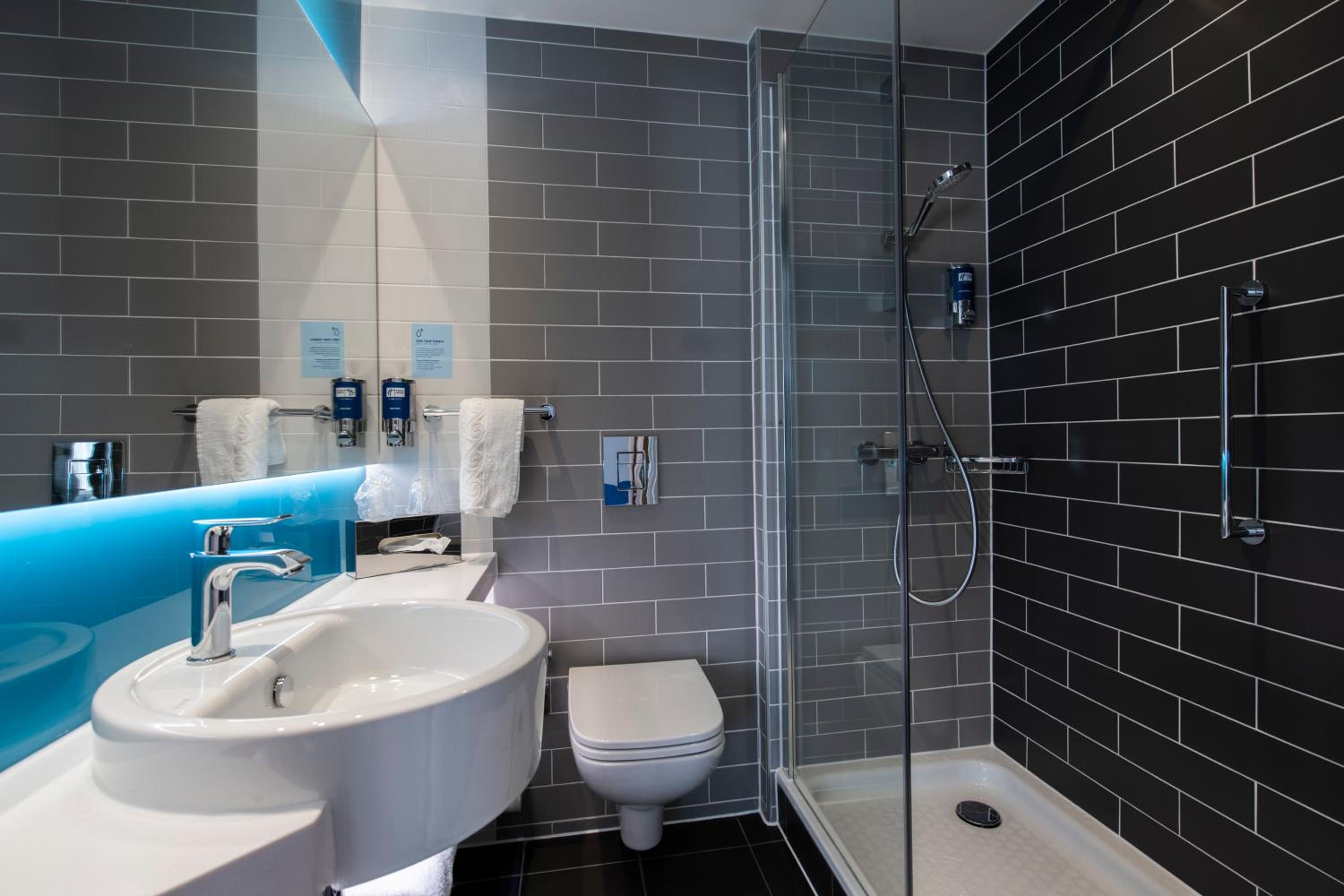 Standard Double Room with Free Hot Breakfast