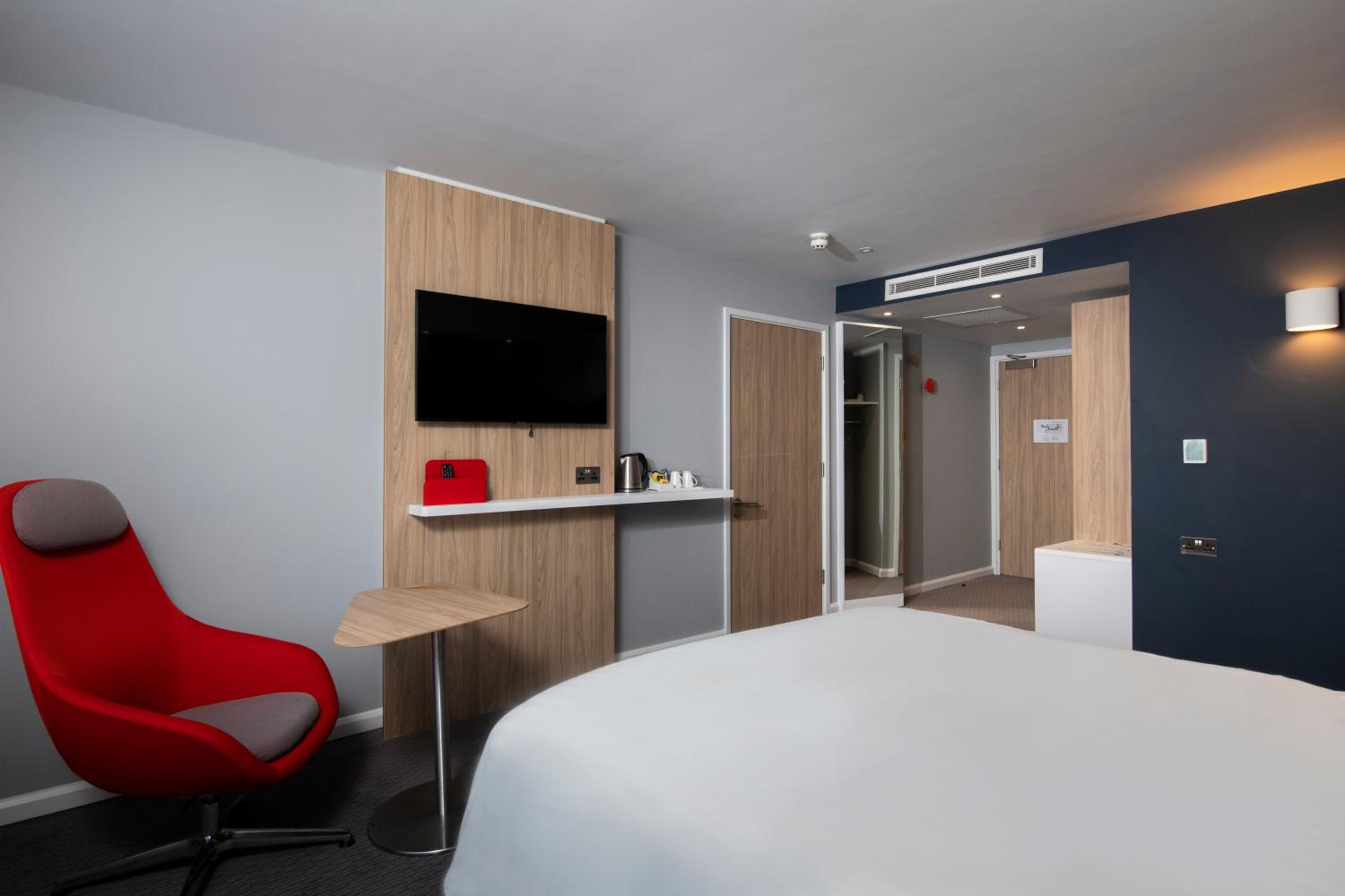 Double Room with Free Hot Breakfast - Accessible