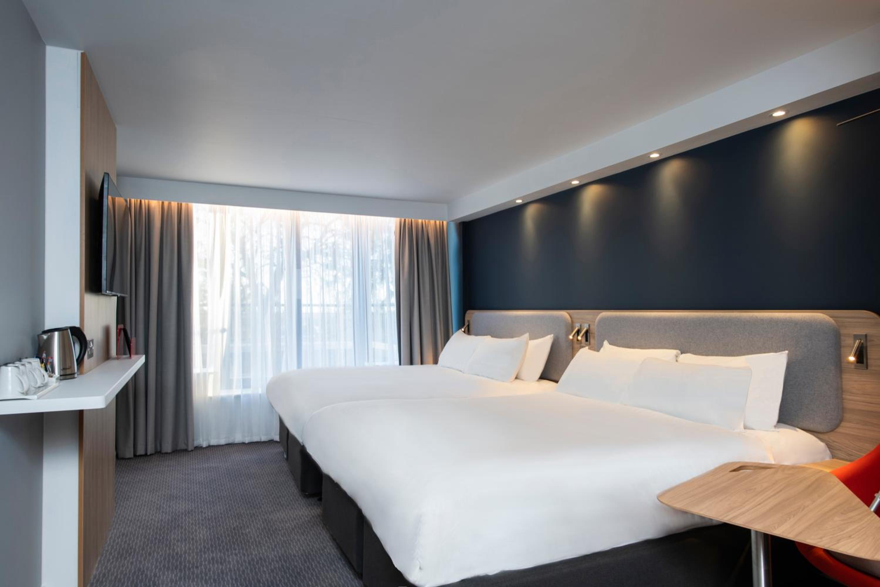 Standard Double Room with Two Double Beds and Free Hot Breakfast