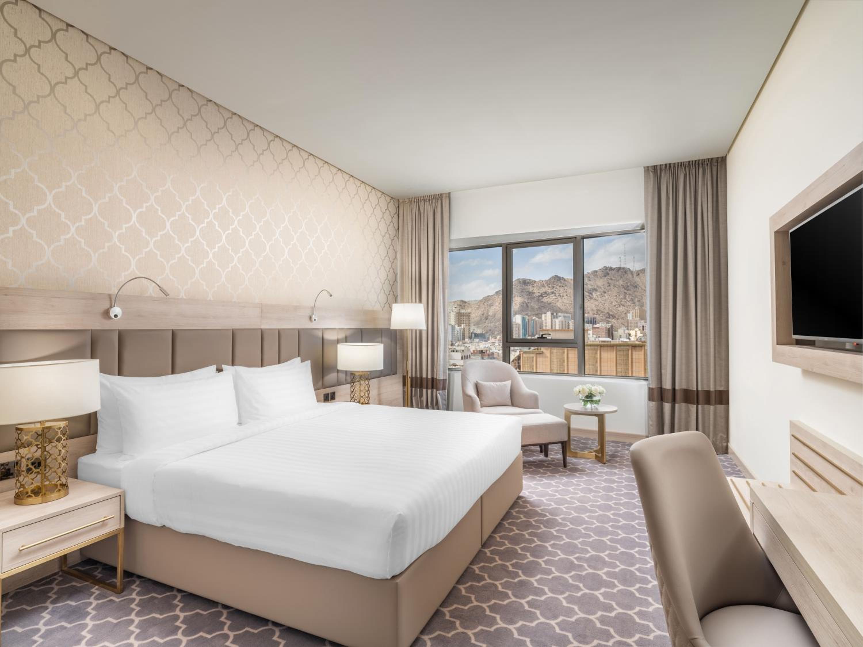 Superior King Room