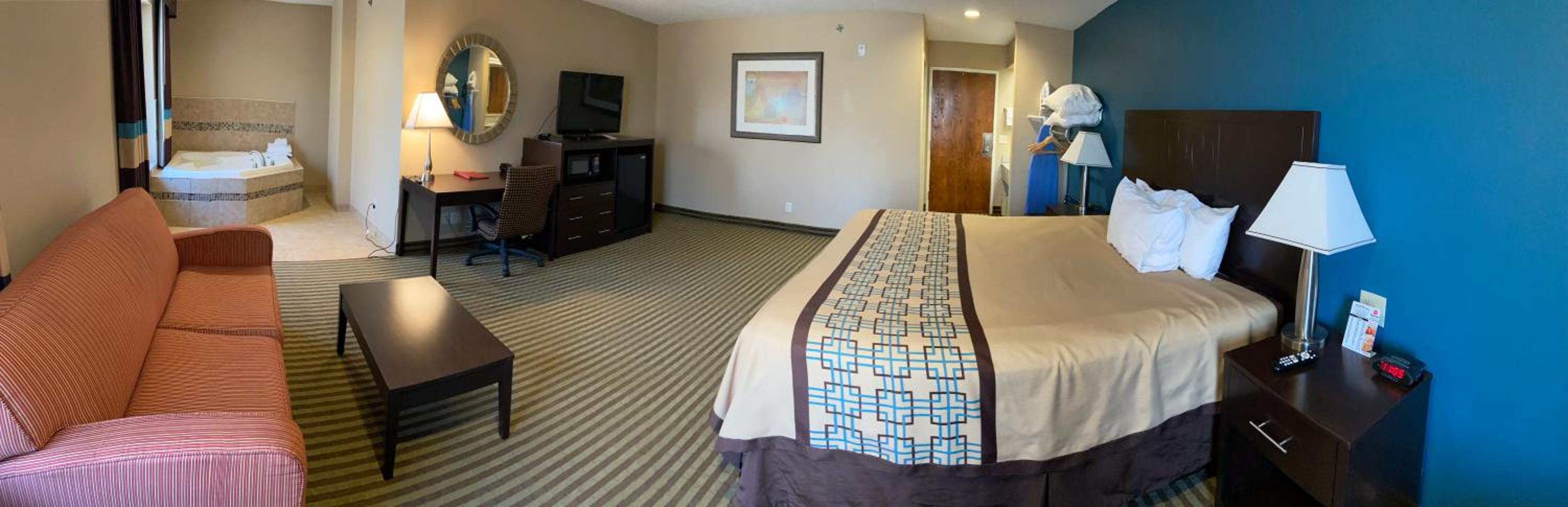 King Suite with Spa Bath - Photo 5