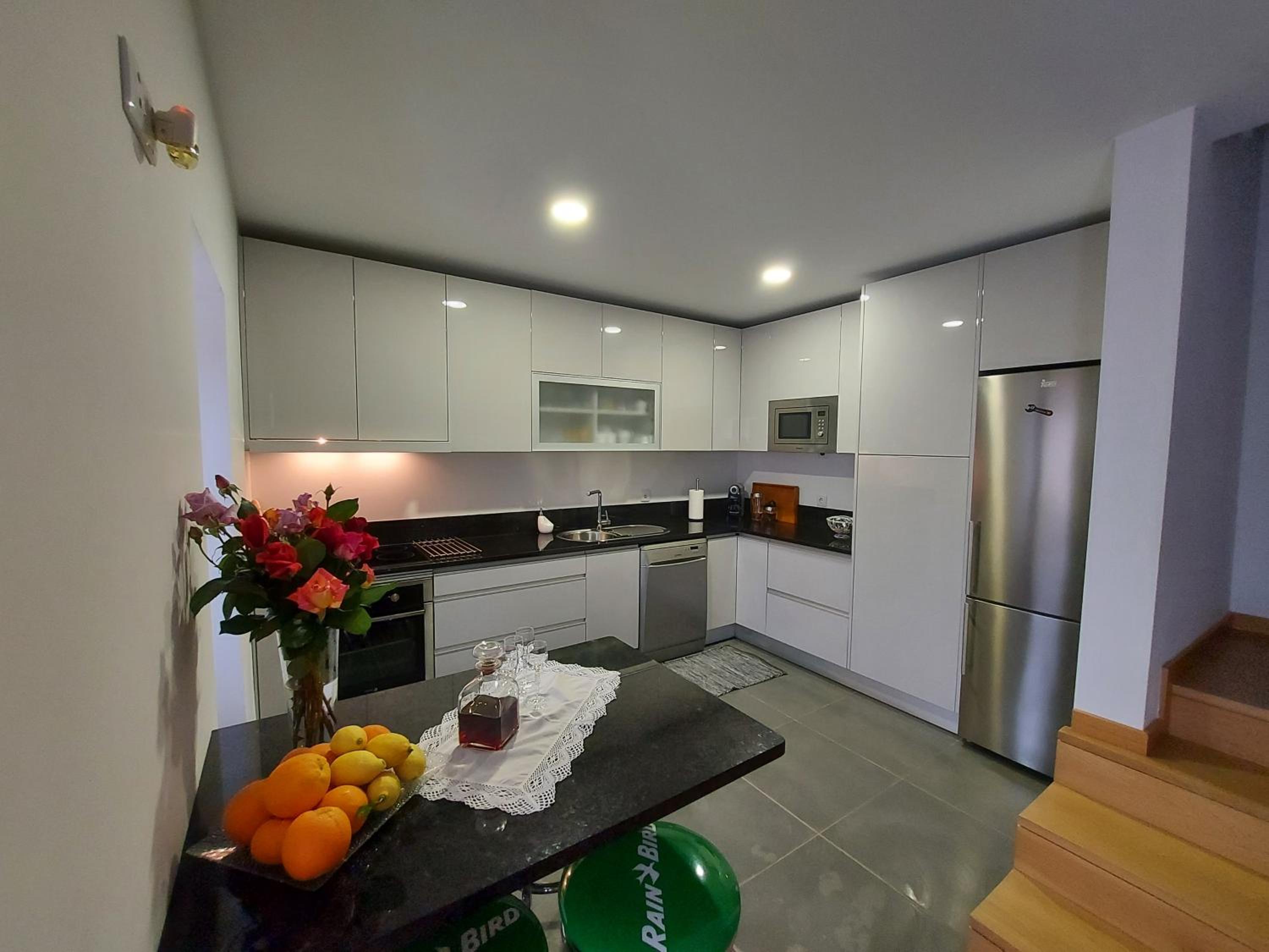 Four-Bedroom House - Photo 20