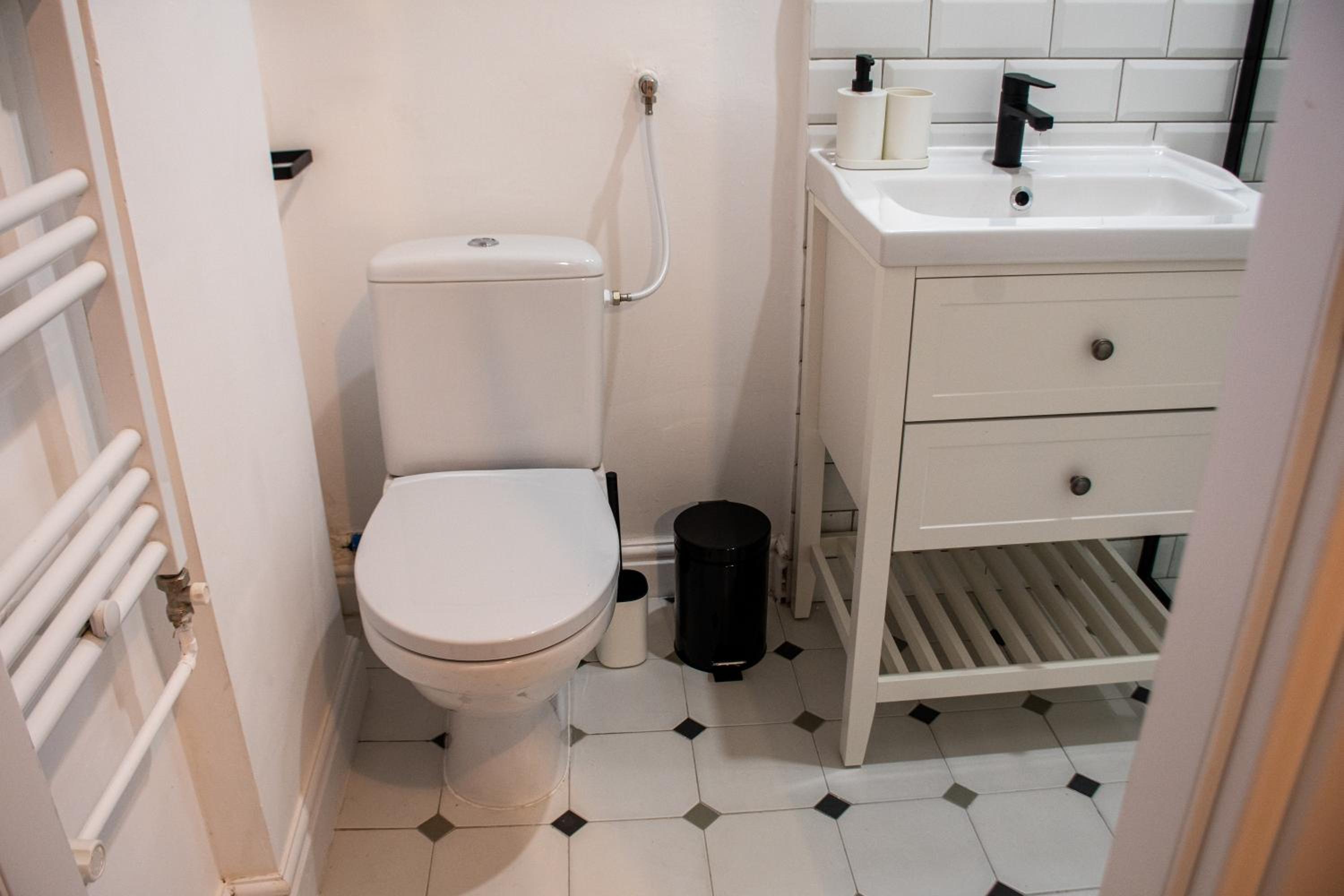 Apartment - Photo 10