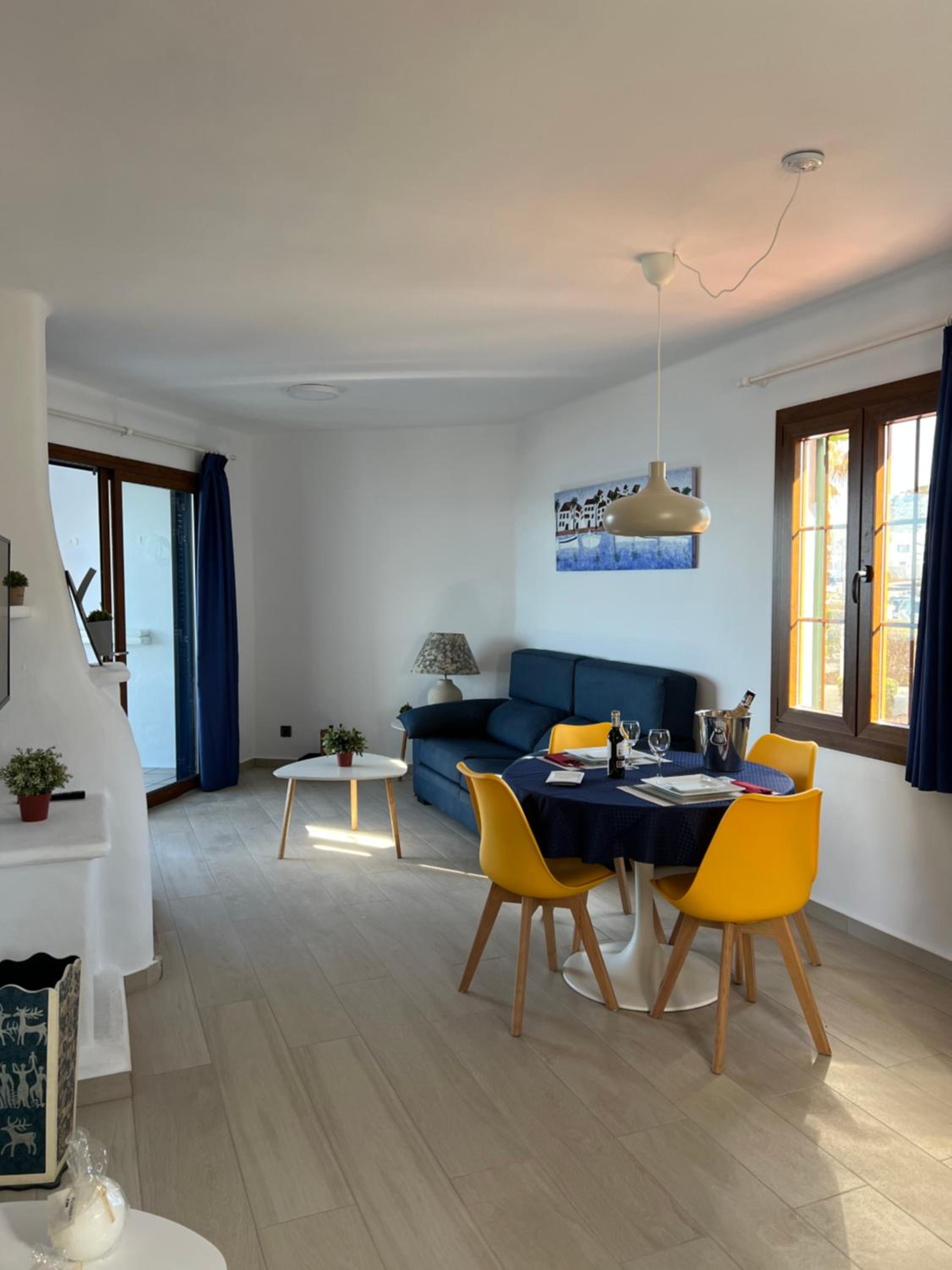 Two-Bedroom Apartment with Sea View photo 3